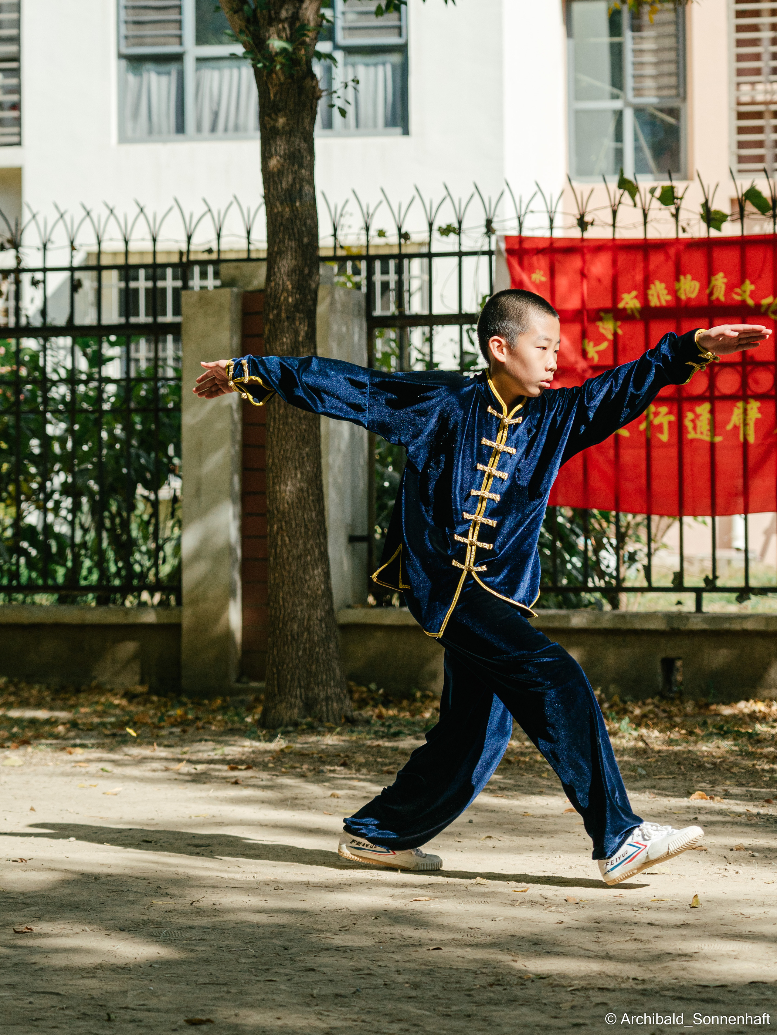 TaiJiQuan. Photographer in Guangzhou, China. Archibald Sonnenhaft
