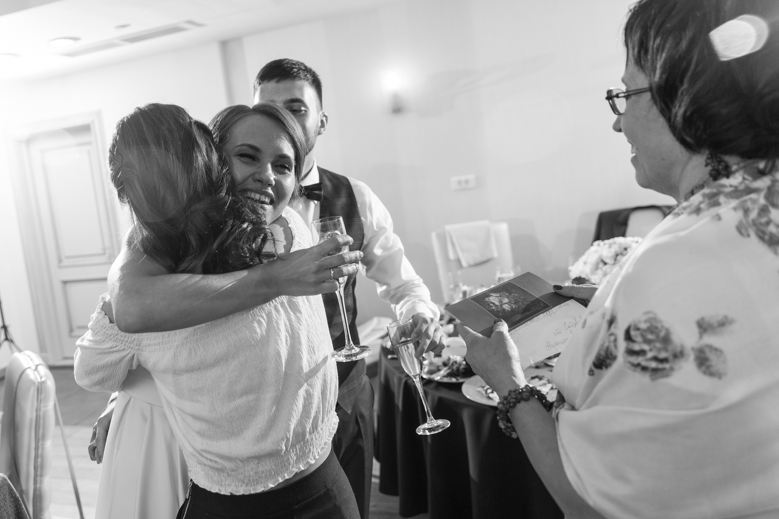 В Москве +20. Когда на улице тепло, а в душе самый настоящий ураган. Портфолио свадебного фотографа. Роман Каргаполов