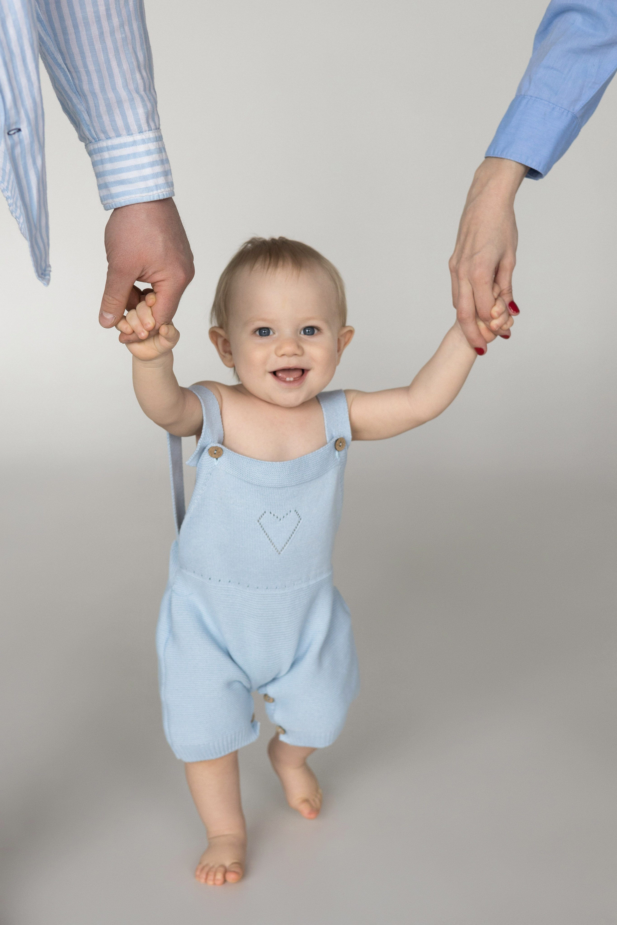 Фотосессия 1 года — студия, семья, годик в Красноярске | Vetaphoto. Фотограф беременности и новорожденных в Красноярске Вета Ланская