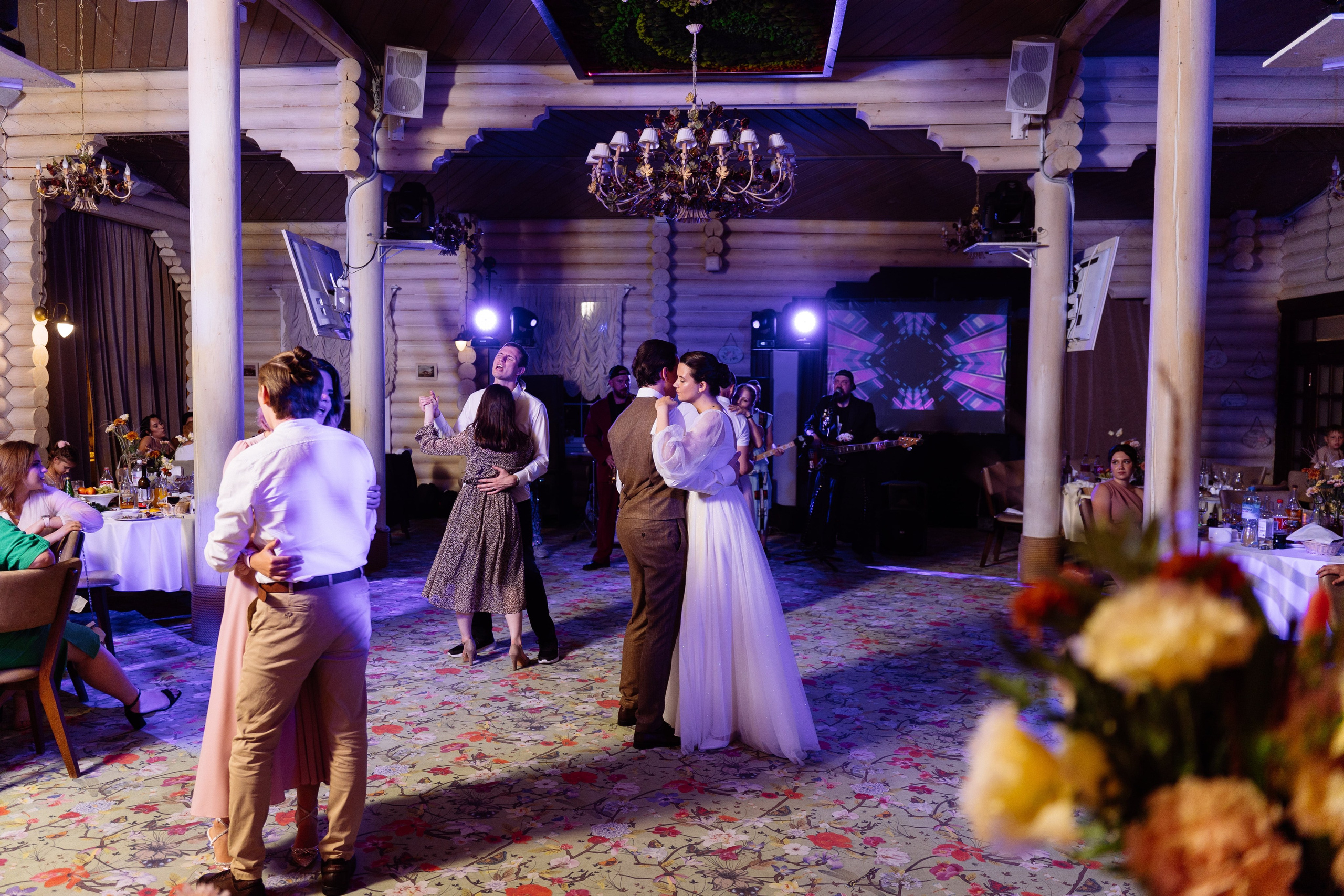 Свадьба Олега и Виктории в клубе «Ближняя дача»