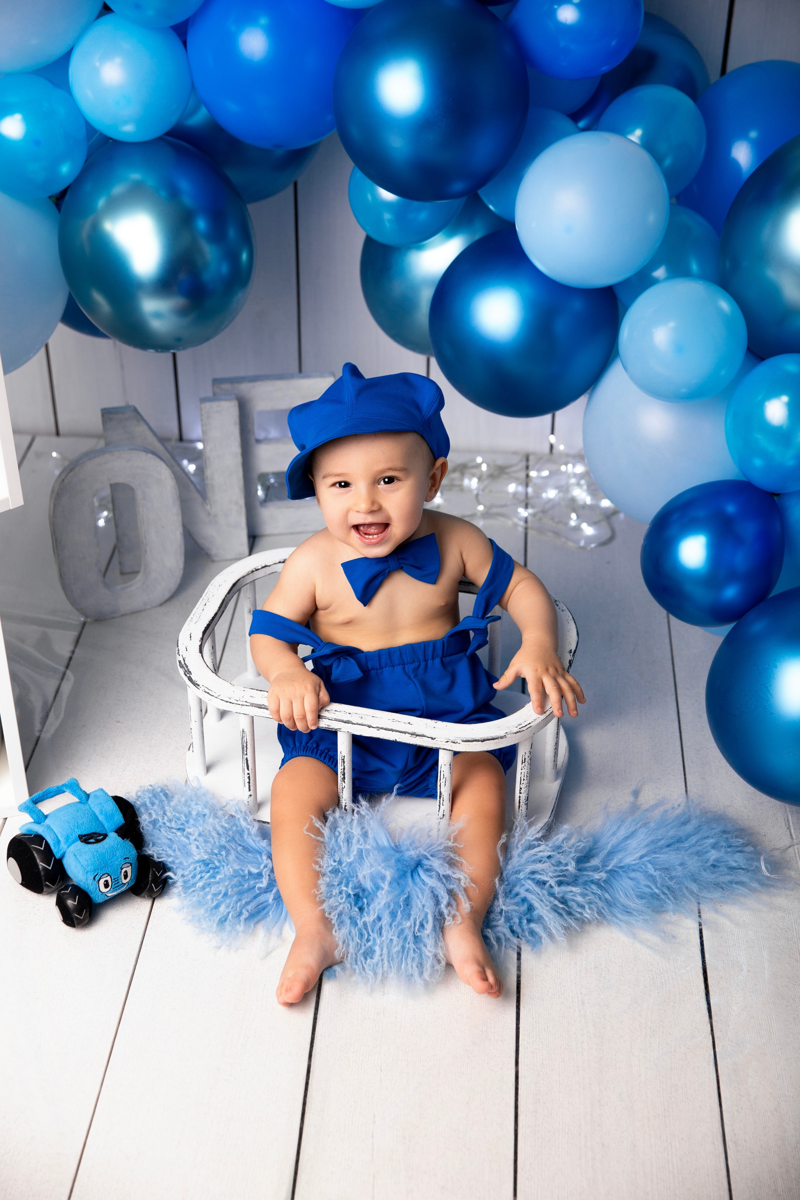 Фотосессия ГОДОВАСИЕ. Фотограф новорожденных, детей до года и беременных в Симферополе