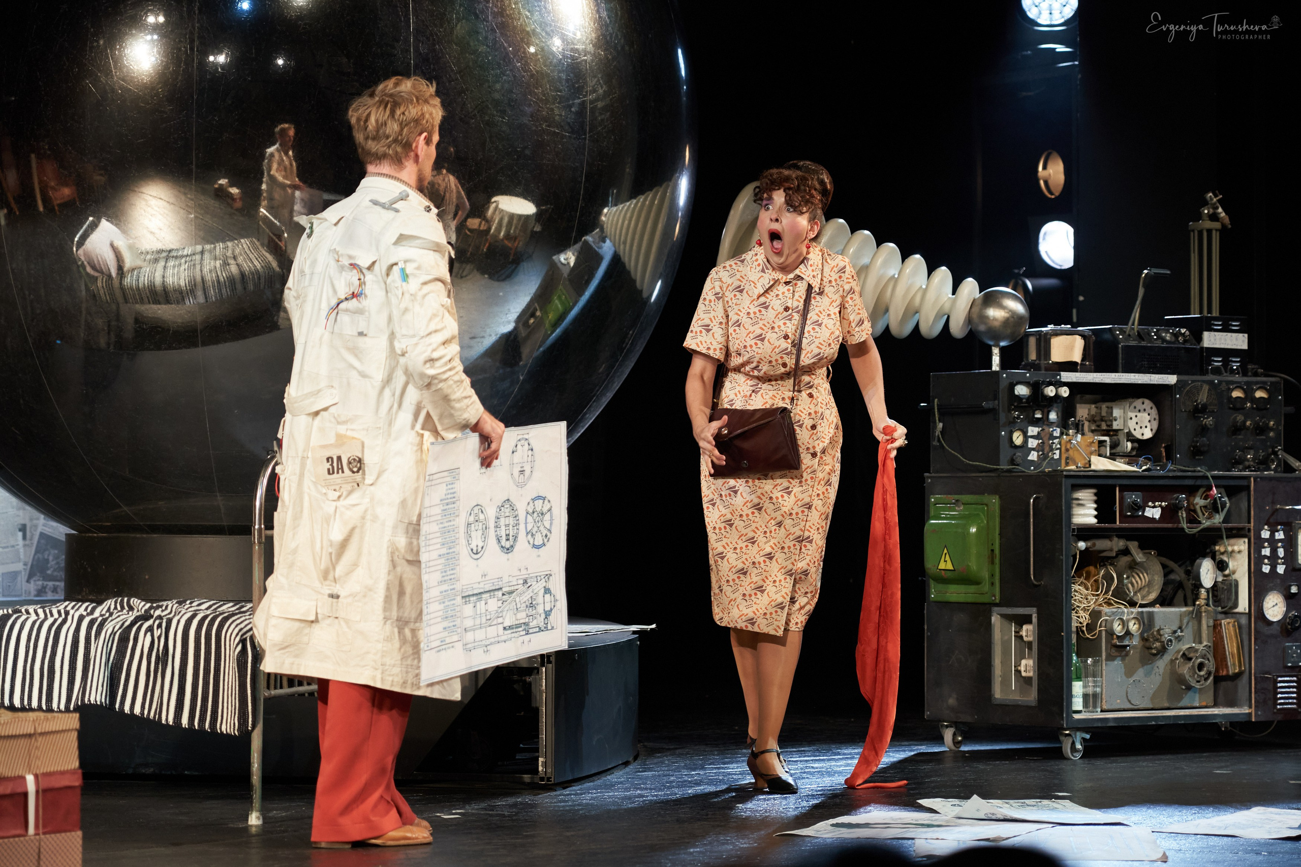 «Иван Васильевич» — премьера, открывшая сотый сезон Театра Сатиры. Фотограф Евгения Турушева