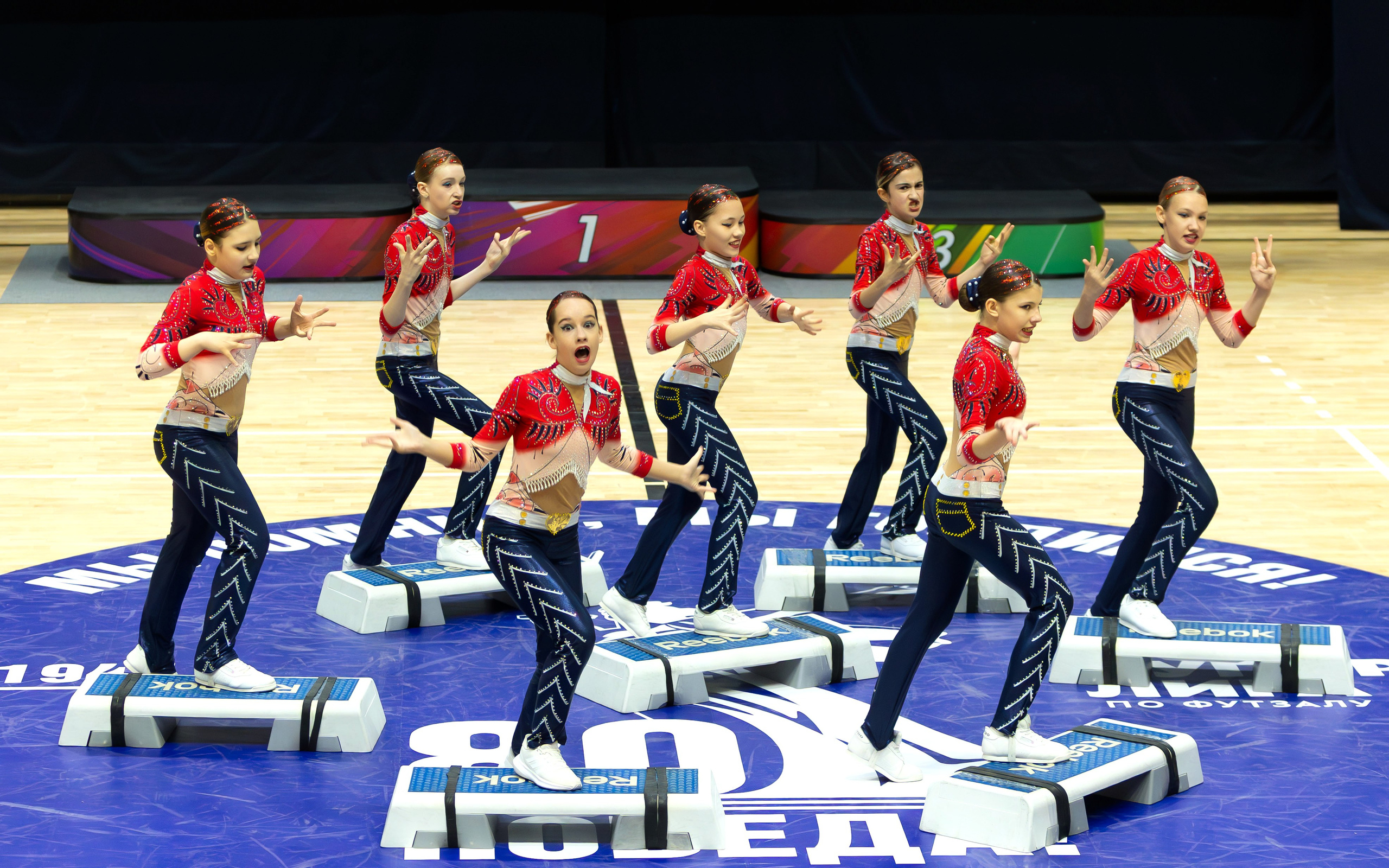 Фестиваль по фитнес-аэробике «Облачко» дисциплина «Степ-аэробика». Выпускные альбомы и школьный фотограф в Подольске, Троицке, Щербинке, Москве и Московской области