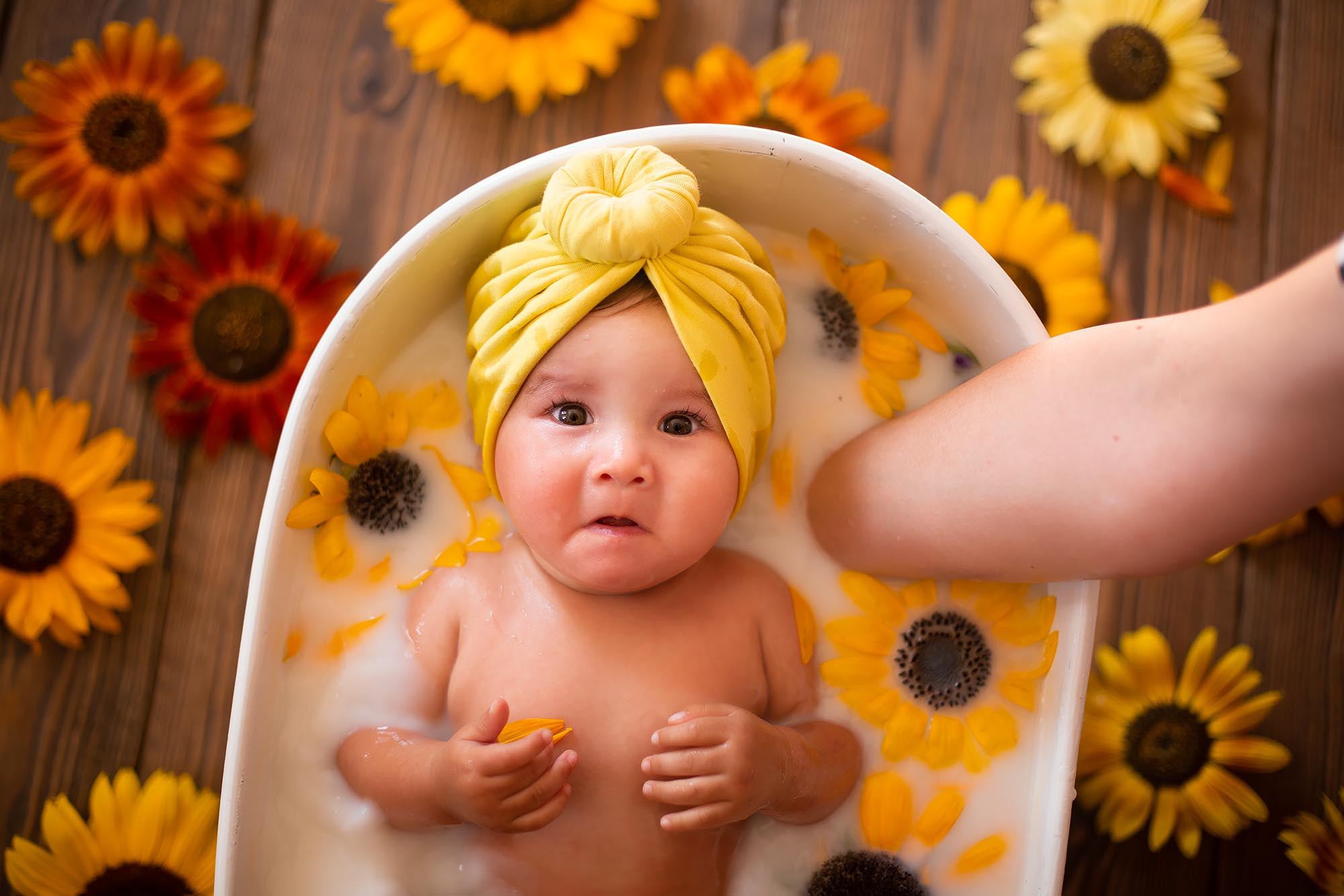 Фотопроект в ванне с молоком и цветами. Семейный и детский фотограф в Сочи Наталья Вербицкая