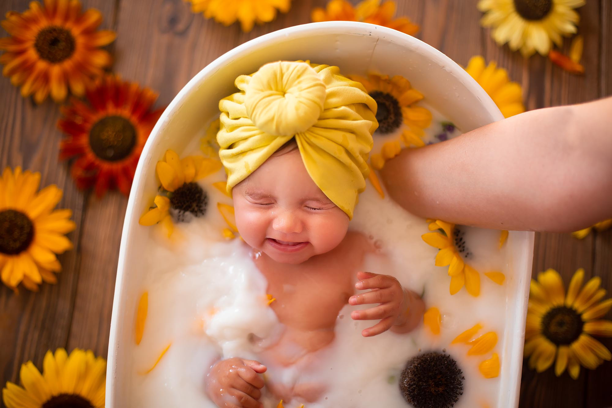 Фотопроект в ванне с молоком и цветами. Семейный и детский фотограф в Сочи Наталья Вербицкая