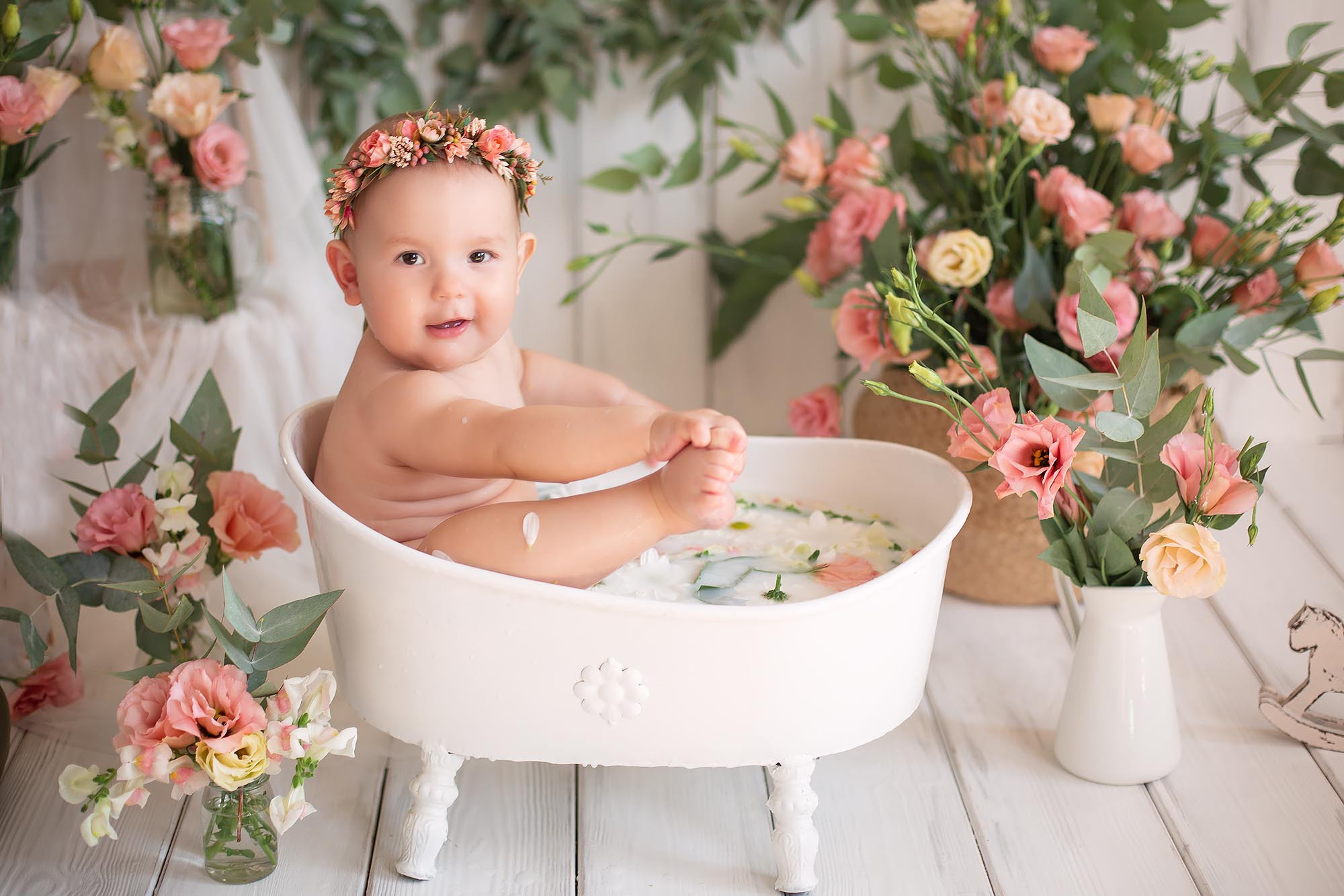 Фотопроект в ванне с молоком и цветами. Семейный и детский фотограф в Сочи Наталья Вербицкая