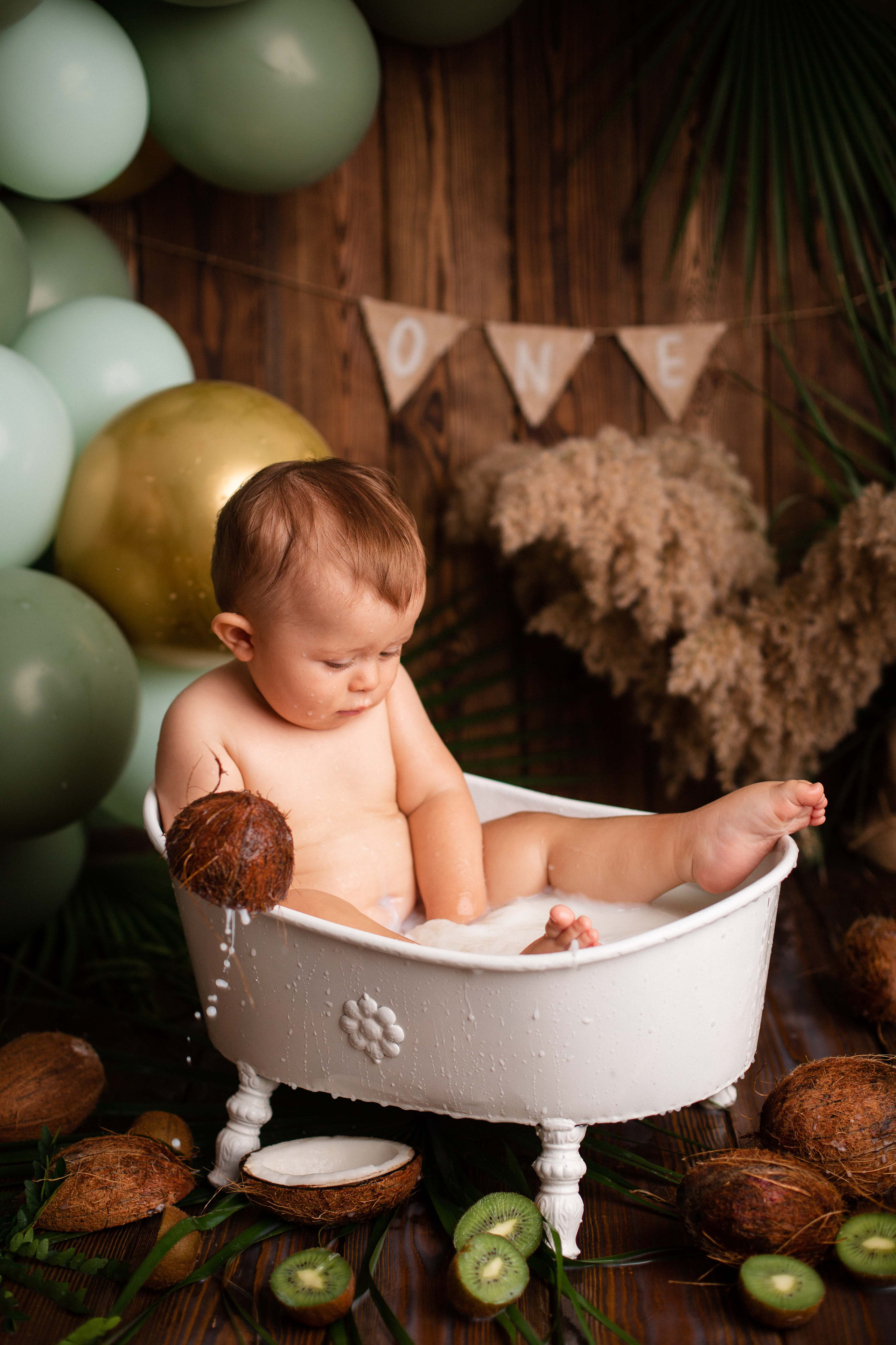 Фотопроект в ванне с молоком и цветами. Семейный и детский фотограф в Сочи Наталья Вербицкая