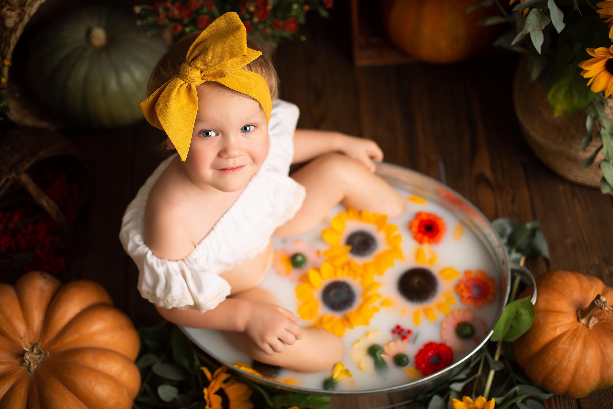 Фотопроект в ванне с молоком и цветами. Семейный и детский фотограф в Сочи Наталья Вербицкая