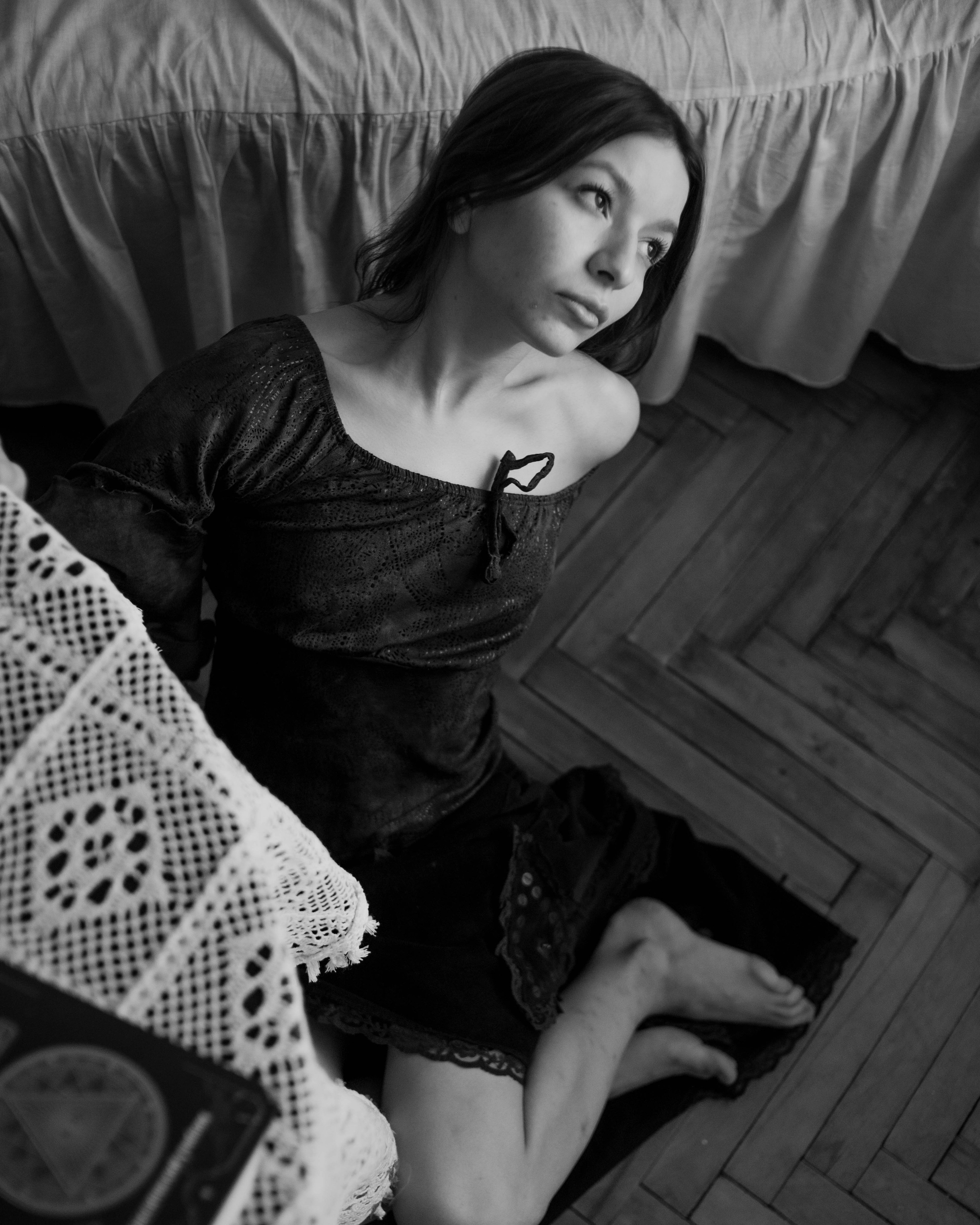 Аня. Женский фотограф. Создатель украшений ручной работы. Модель