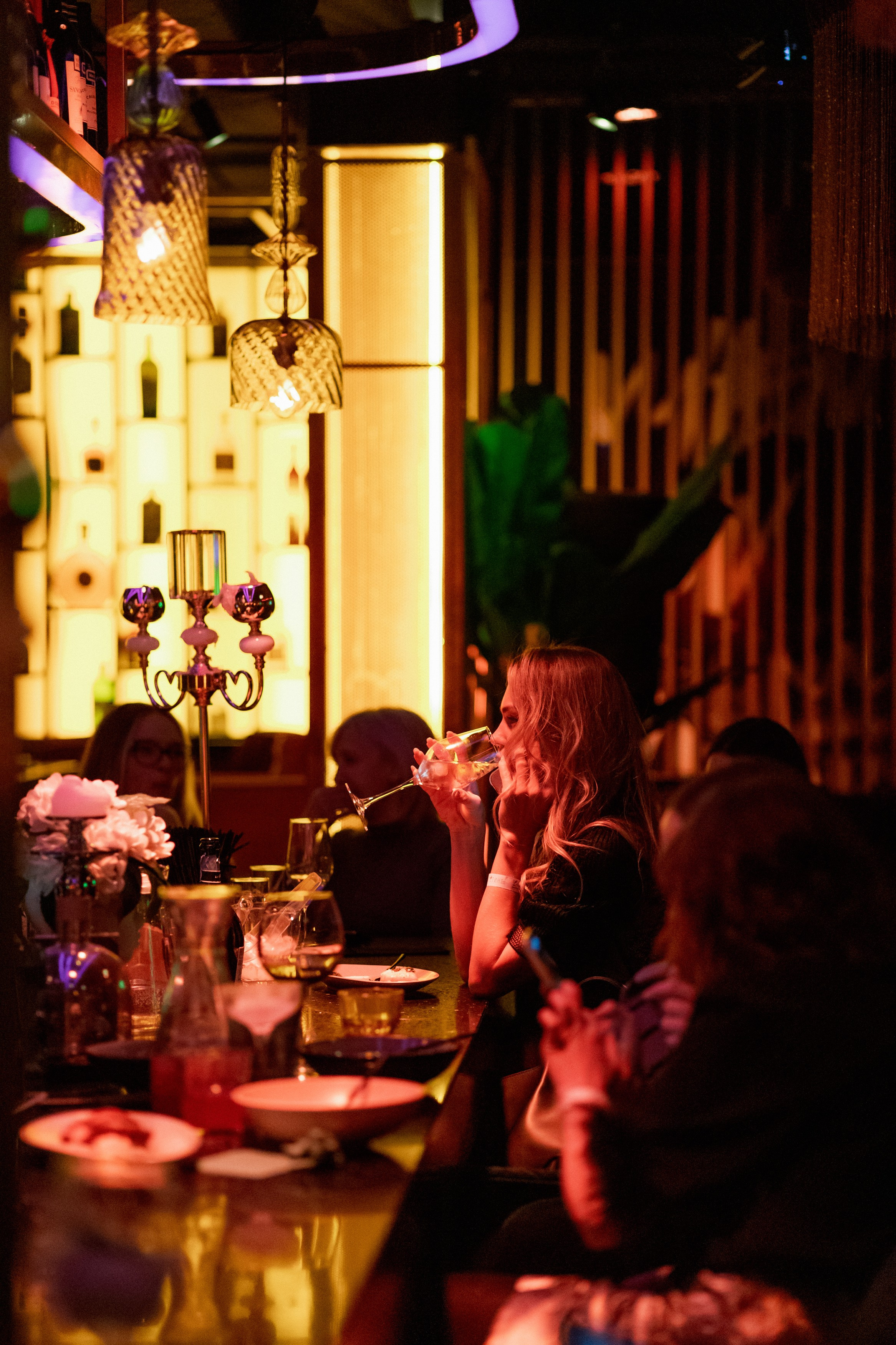 YANA URBAN: сольный концерт в «Анжелика Wineroom». СВОИ. ФОТООТЧЕТЫ-СОБЫТИЯ-МЕСТА