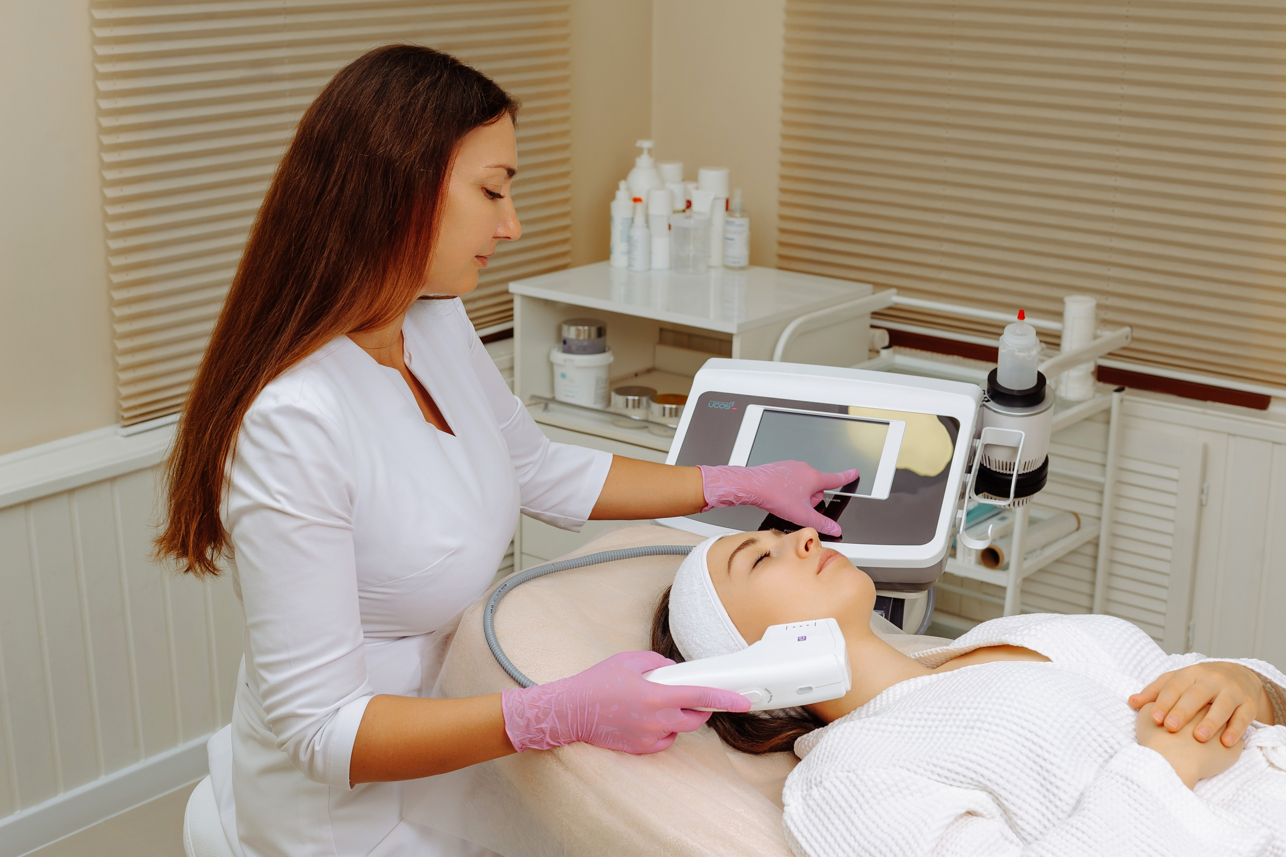 Косметологическая клиника «Луи де Флер». Фотограф в Екатеринбурге Артём Зайнетдинов