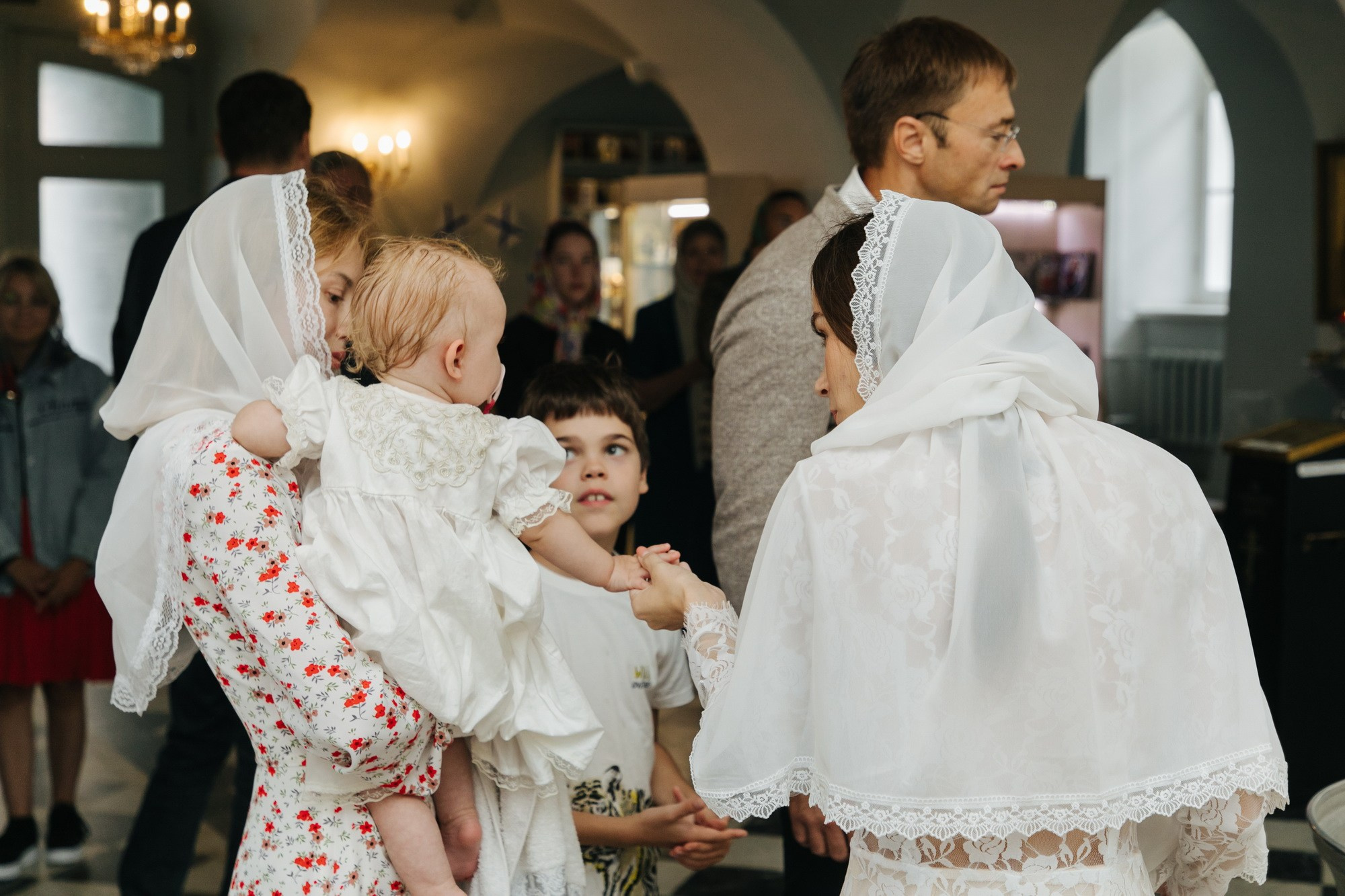 Крещение ребенка Церковь Трёх Святителей СПб, где крестить на ваське, стоимость крещения 2024, лучшие храмы церкви для крещения, стоимость крестин, как записаться на крещение