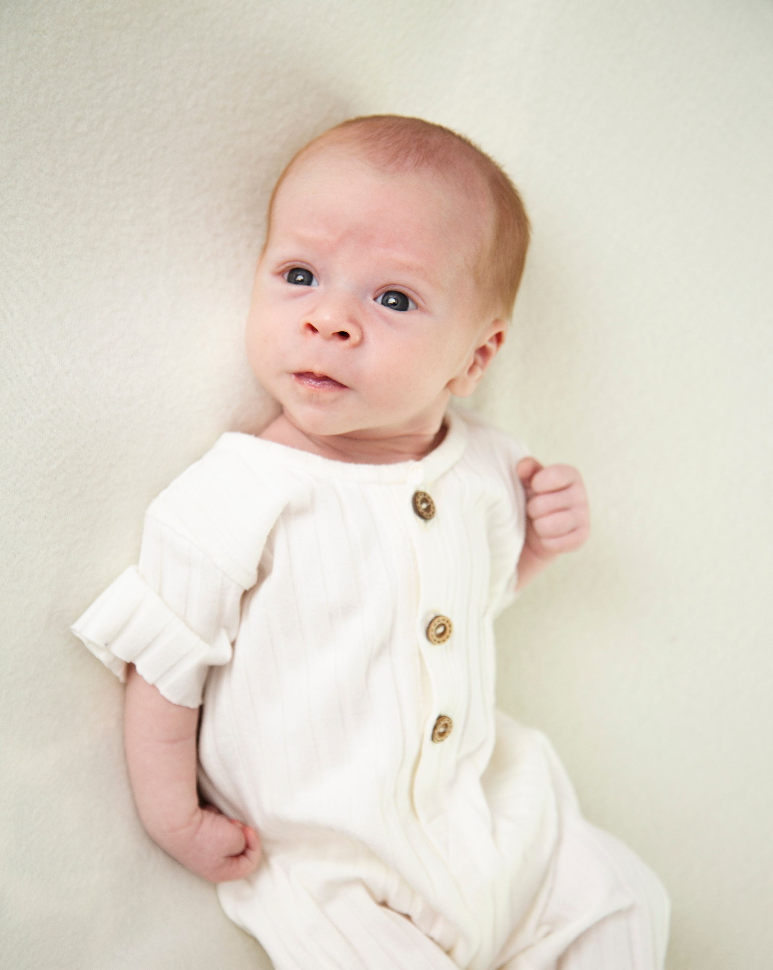 Фотосессия новорожденного мальчика в Москве. Фотосессия в студии в Москве от профессионального фотографа услуги по доступным ценам