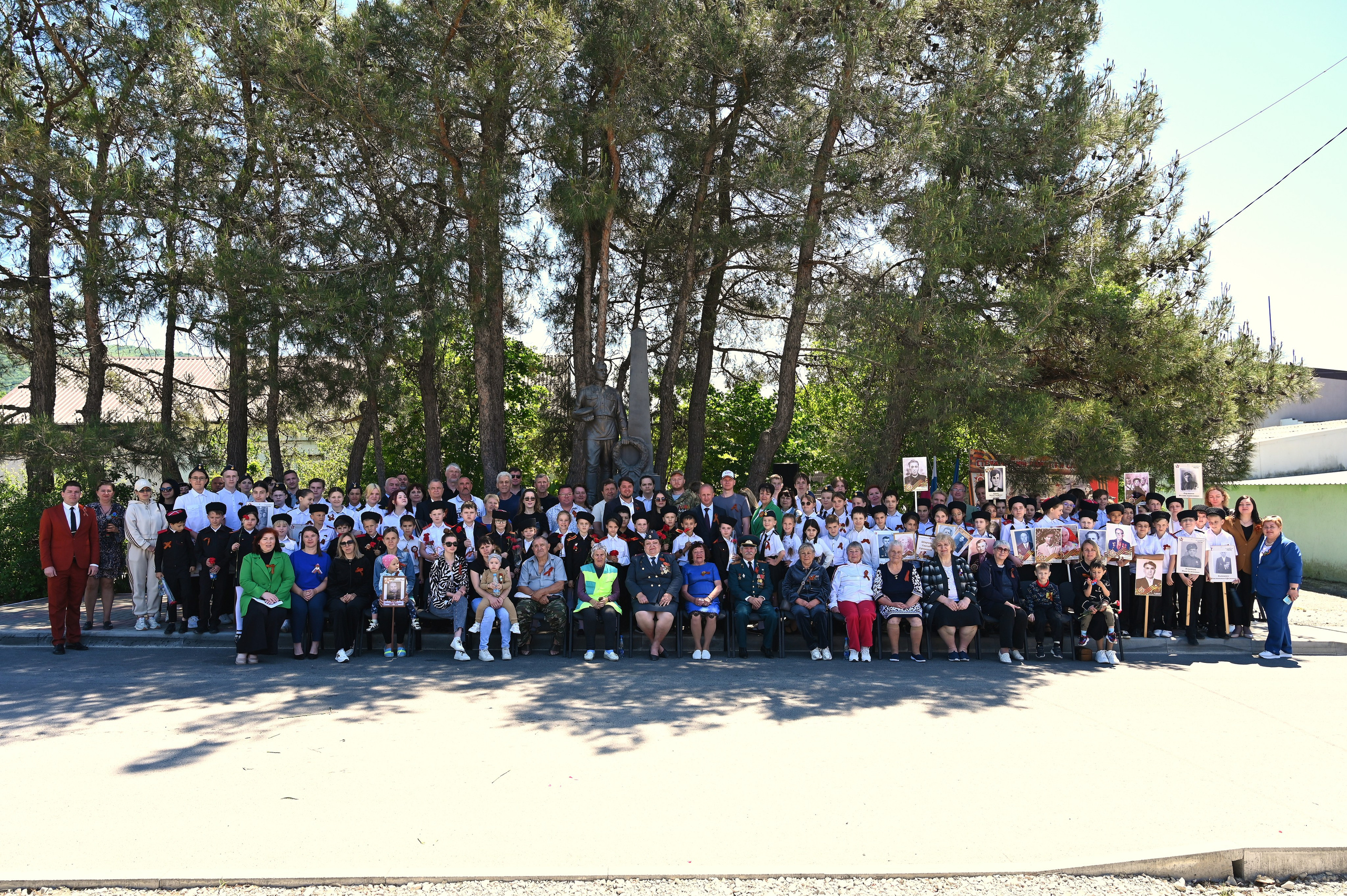 Митинг в с. Виноградное. Жизнь курорта Кабардинка в фотографиях