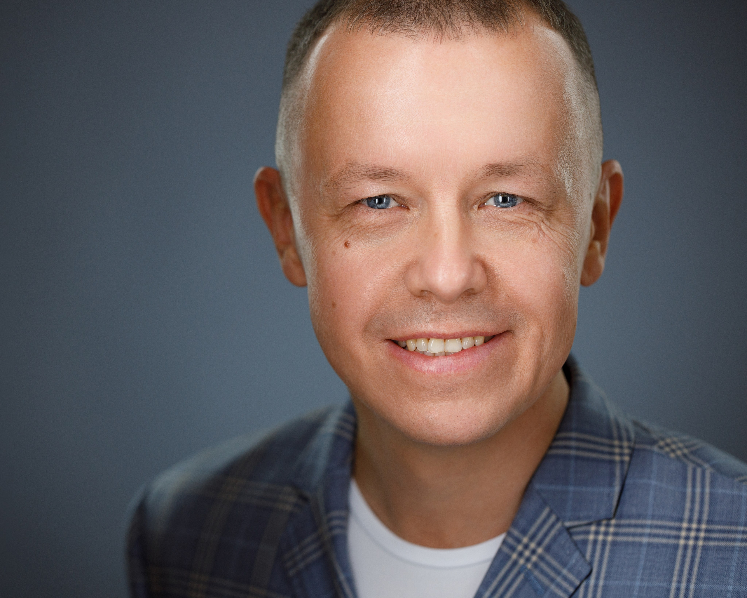 Бизнес-портрет | Хедшот-фотограф | Студия делового портрета в Москве