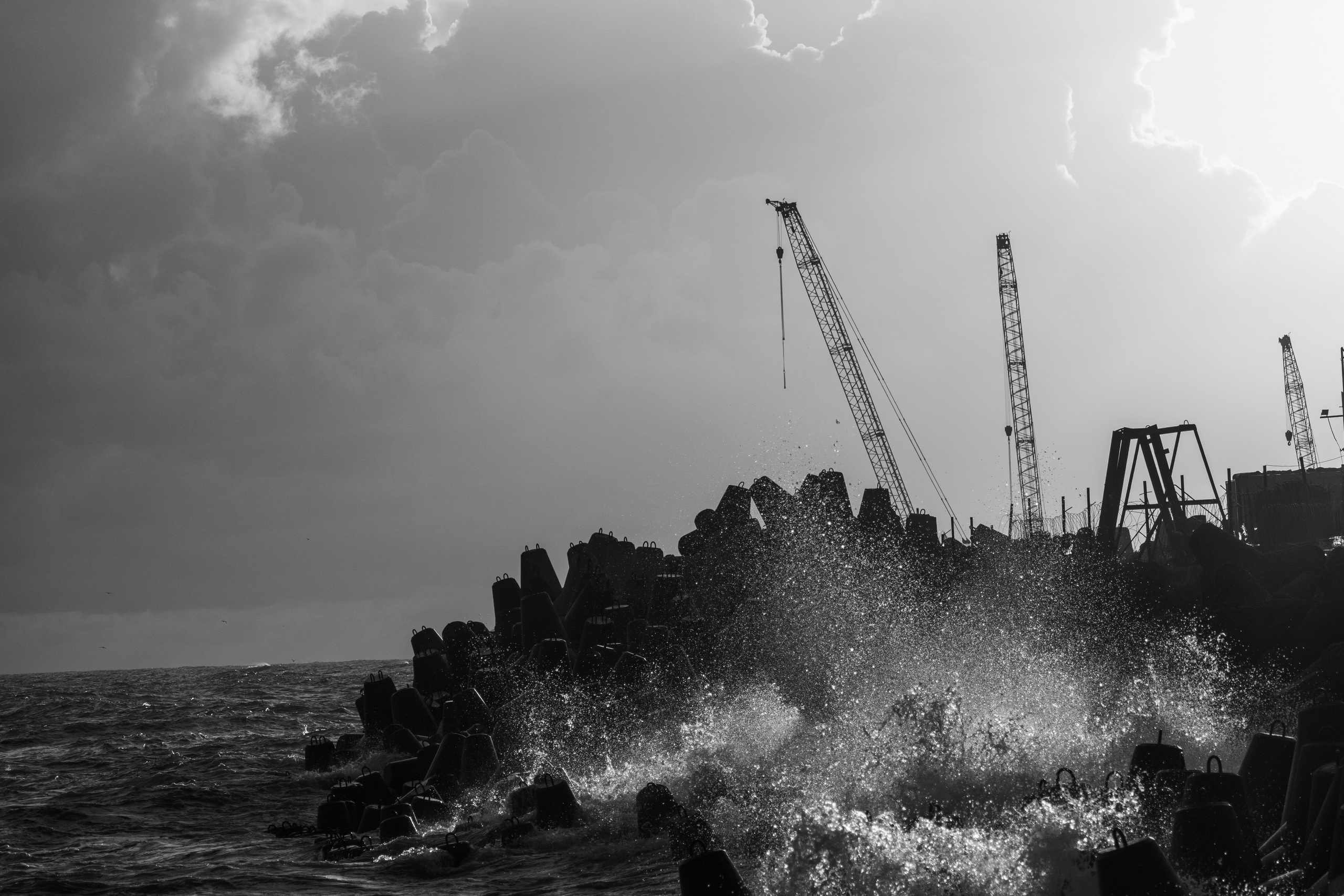 Шторм а на море