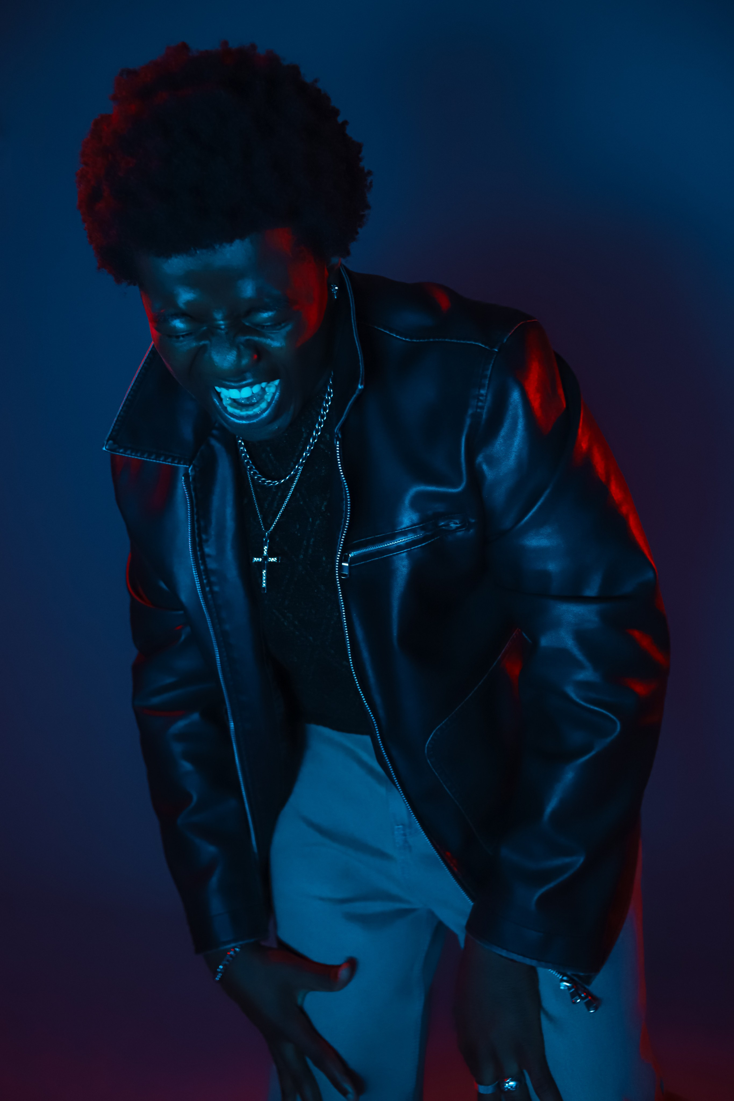 Новосибирск. Коммерческий фотограф для маркетплейсов Wildberries и Ozon в Новосибирске — фото и видео для брендов