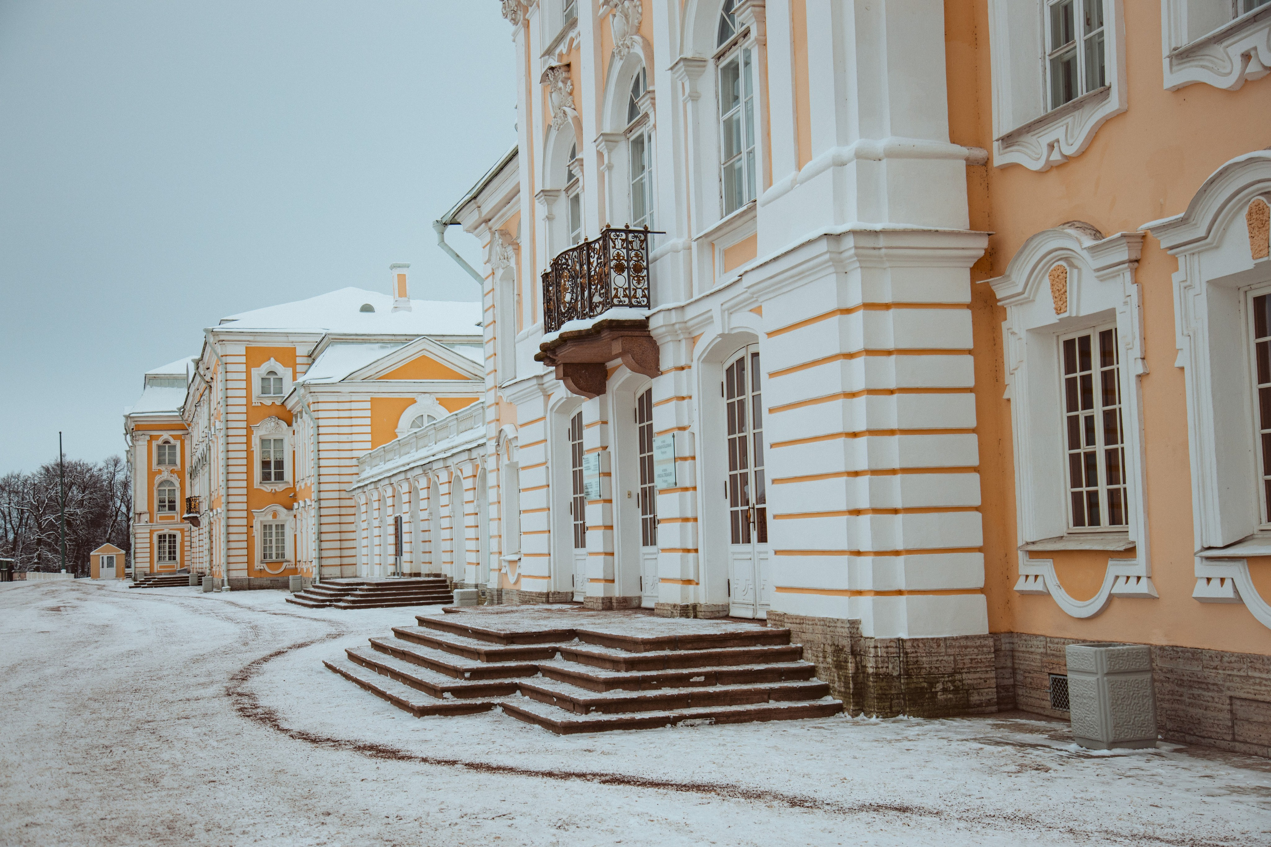 ФОТОСЕССИЯ В ПЕТЕРГОФЕ. ГДЕ СНИМАТЬ В ПЕТЕРГОФЕ