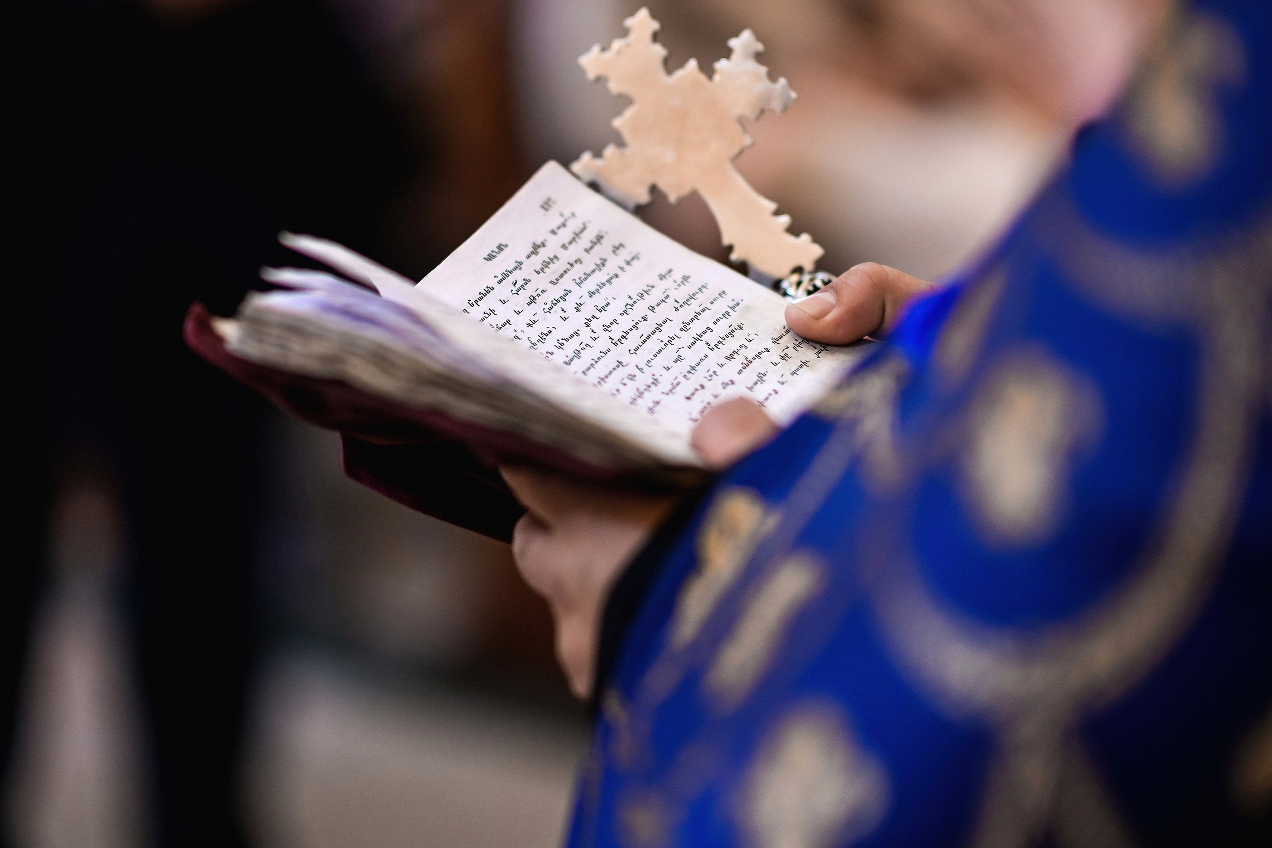 Венчание в армянской церкви Святого Саркиса: фотограф на таинство. 📸 Свадебный и семейный фотограф в Красноярске Тихомиров Евгений | 17 лет опыта | 800+ свадеб