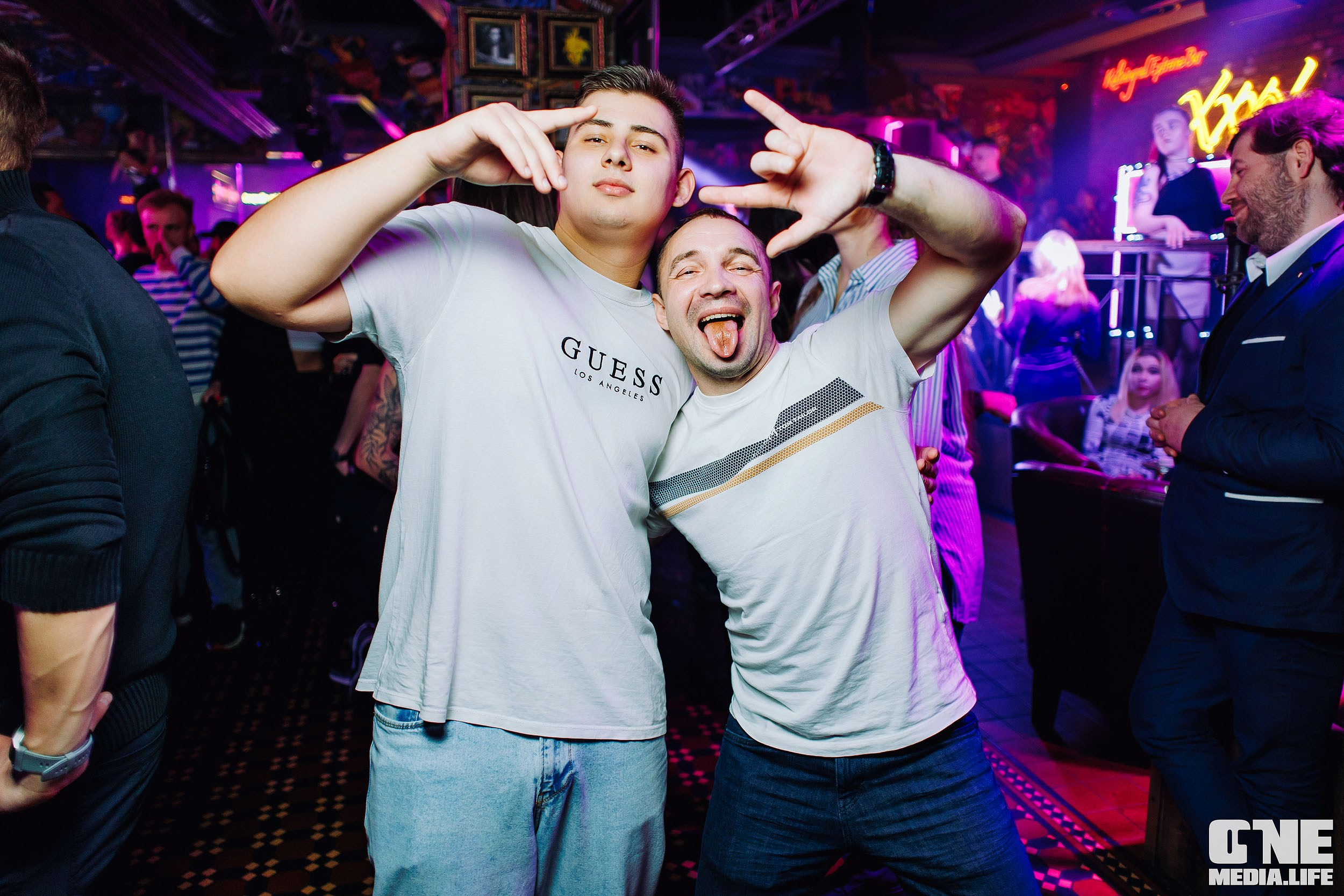 Фоторепортаж из бара XxxX. One Media Life: фоторепортажи, фотоотчеты с мероприятий и заведений