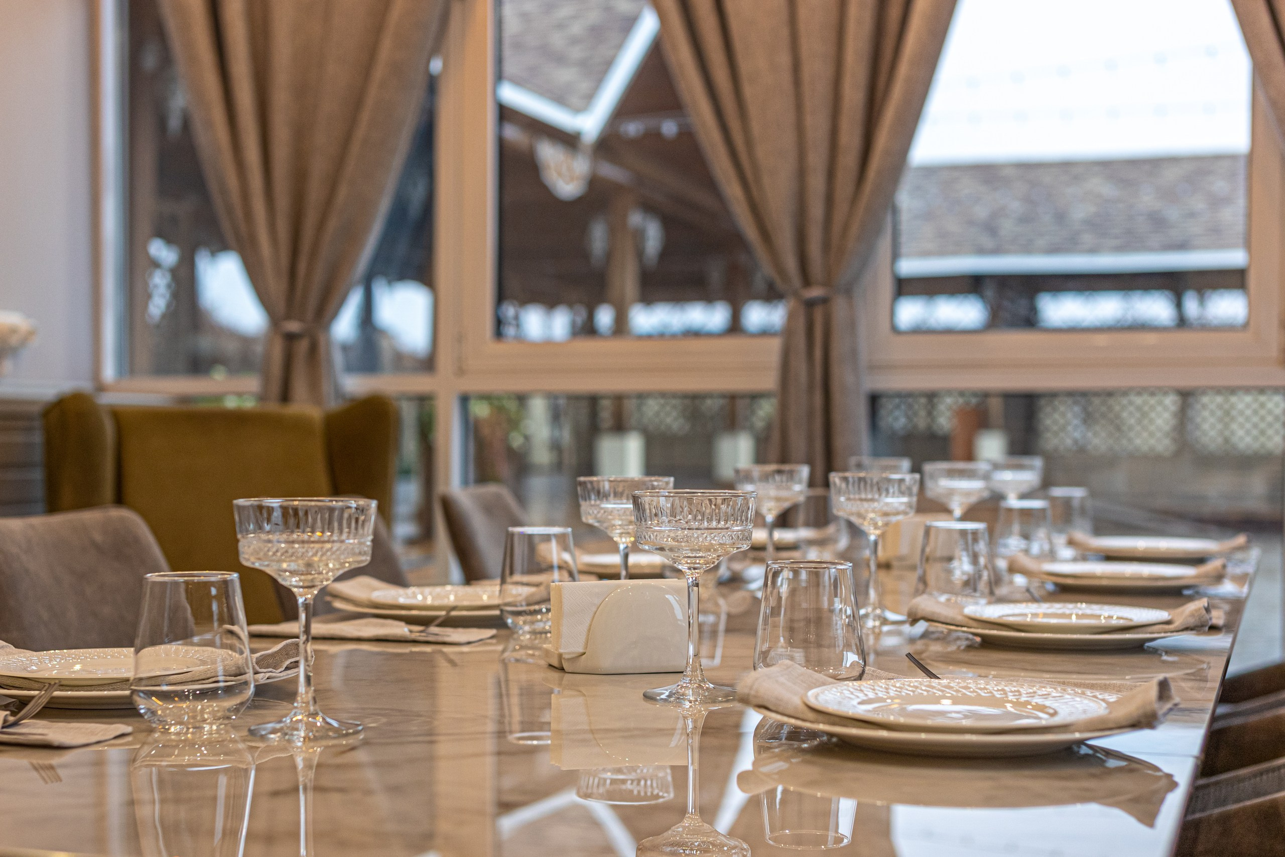 Банкетный зал ресторана «Дача». Фотограф в Оренбурге. Профессиональный фотограф