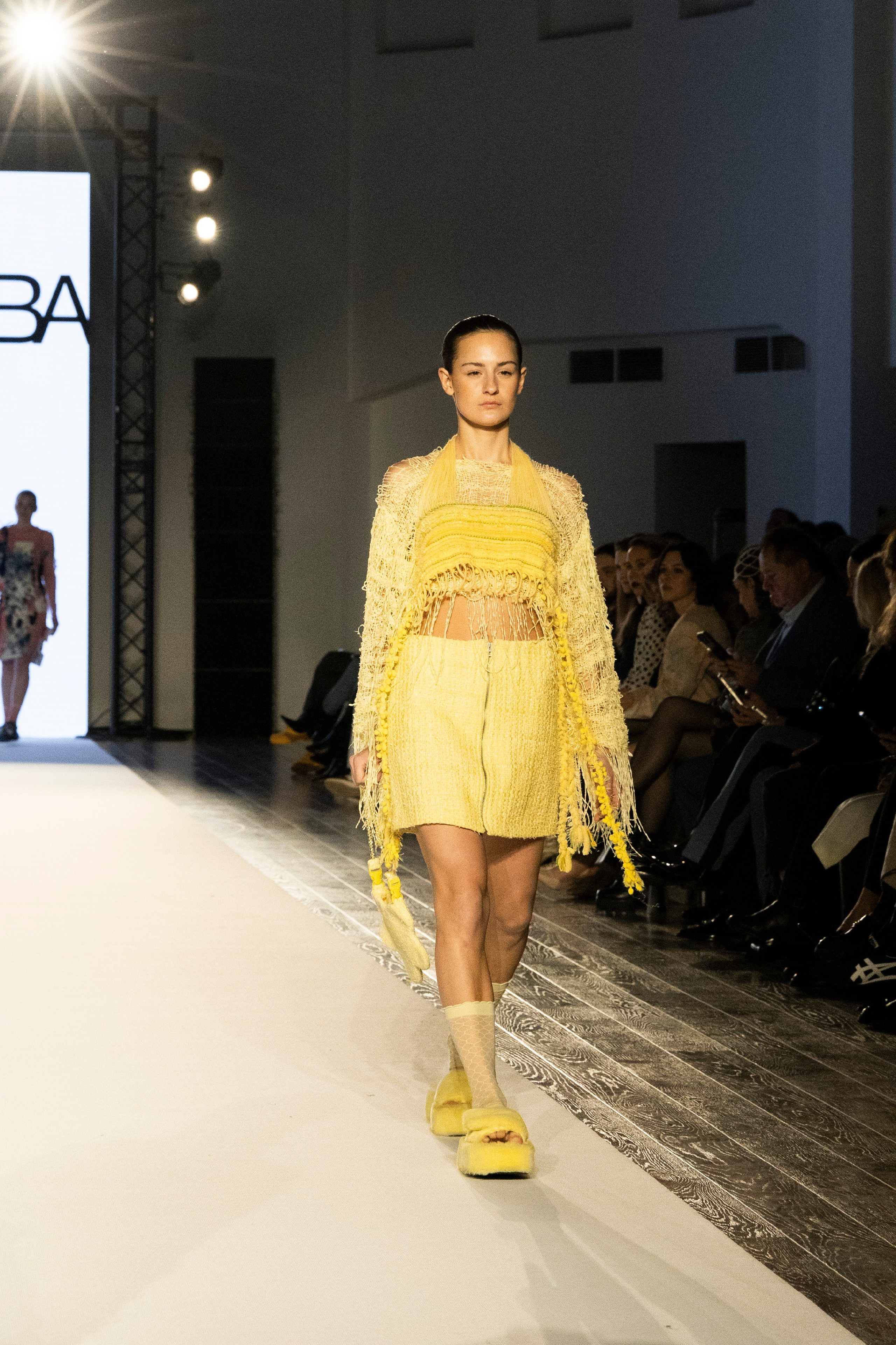 ДЛТ Собака.ru показ победителей конкурса «Новые имена в моде 2025». FOTOFAQ SKOOL г. Санкт-Петербург: очные, дистанционные и онлайн курсы фотографии