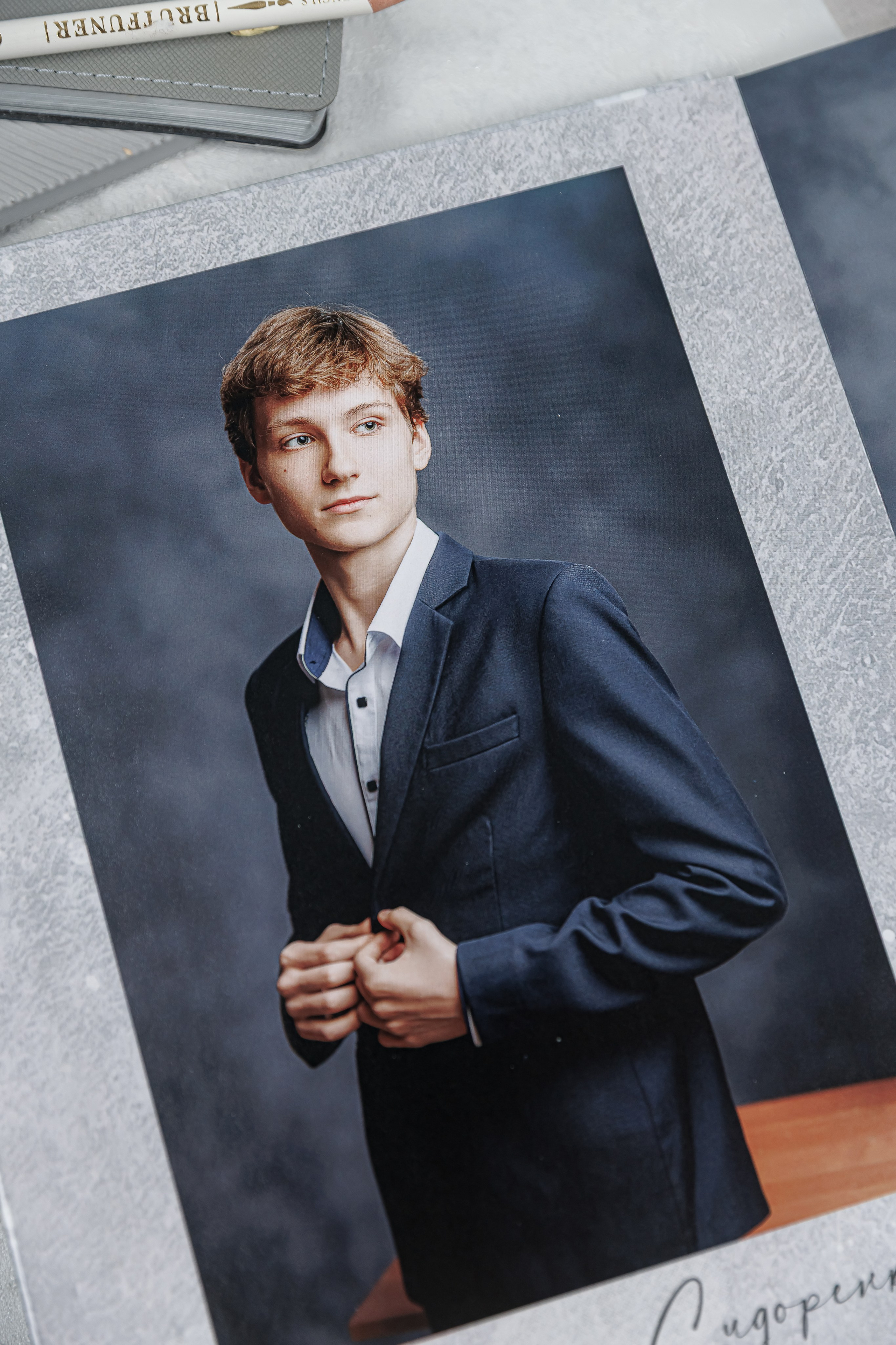 Персональные альбомы 9, 11 класс. Семейный и детский фотограф Комина Елена, Власиха, Одинцово