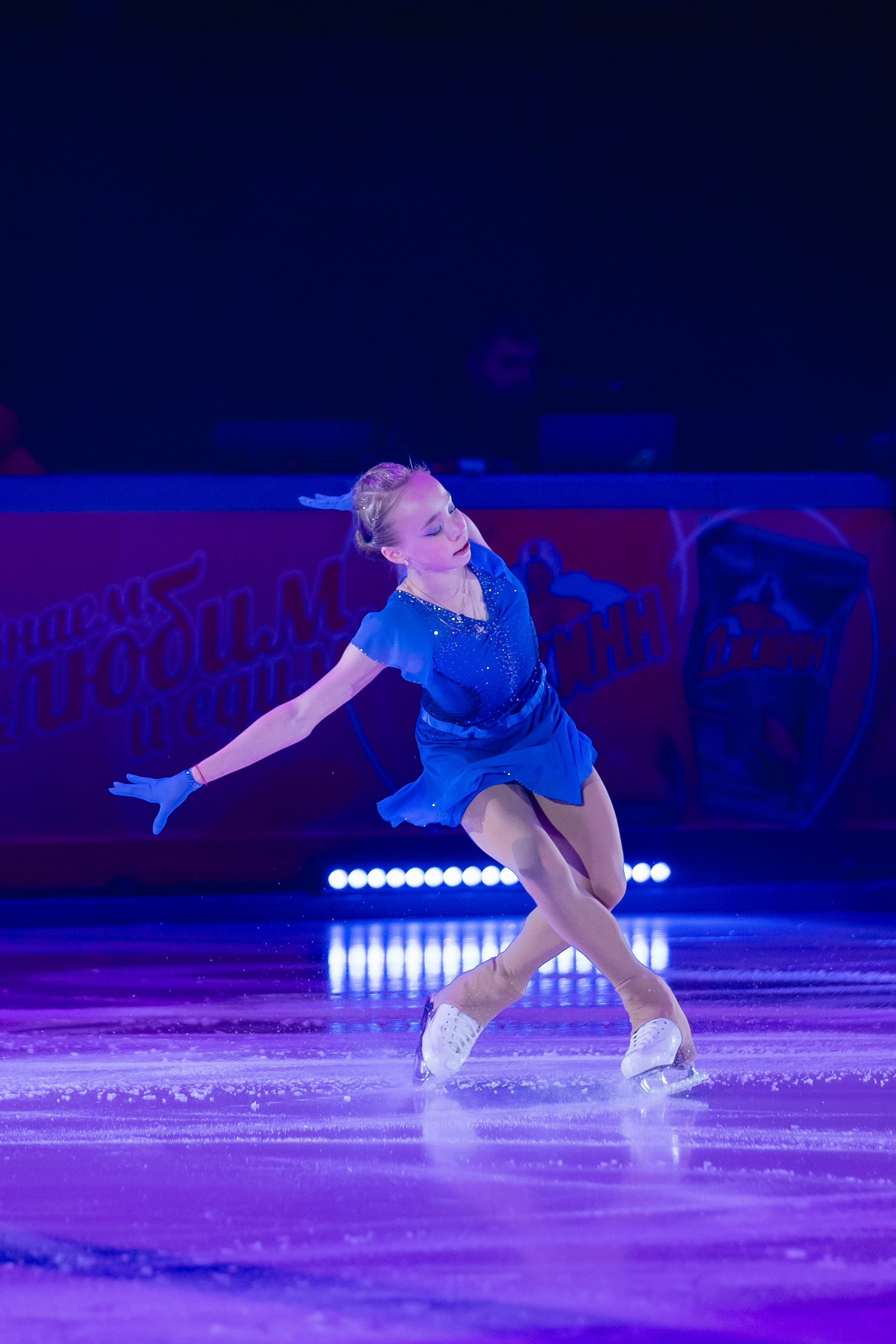 Шоу «Чемпионы на льду» в Новосибирске. Воробьева Ксения — Спортивный и танцевальный фотограф Новосибирск