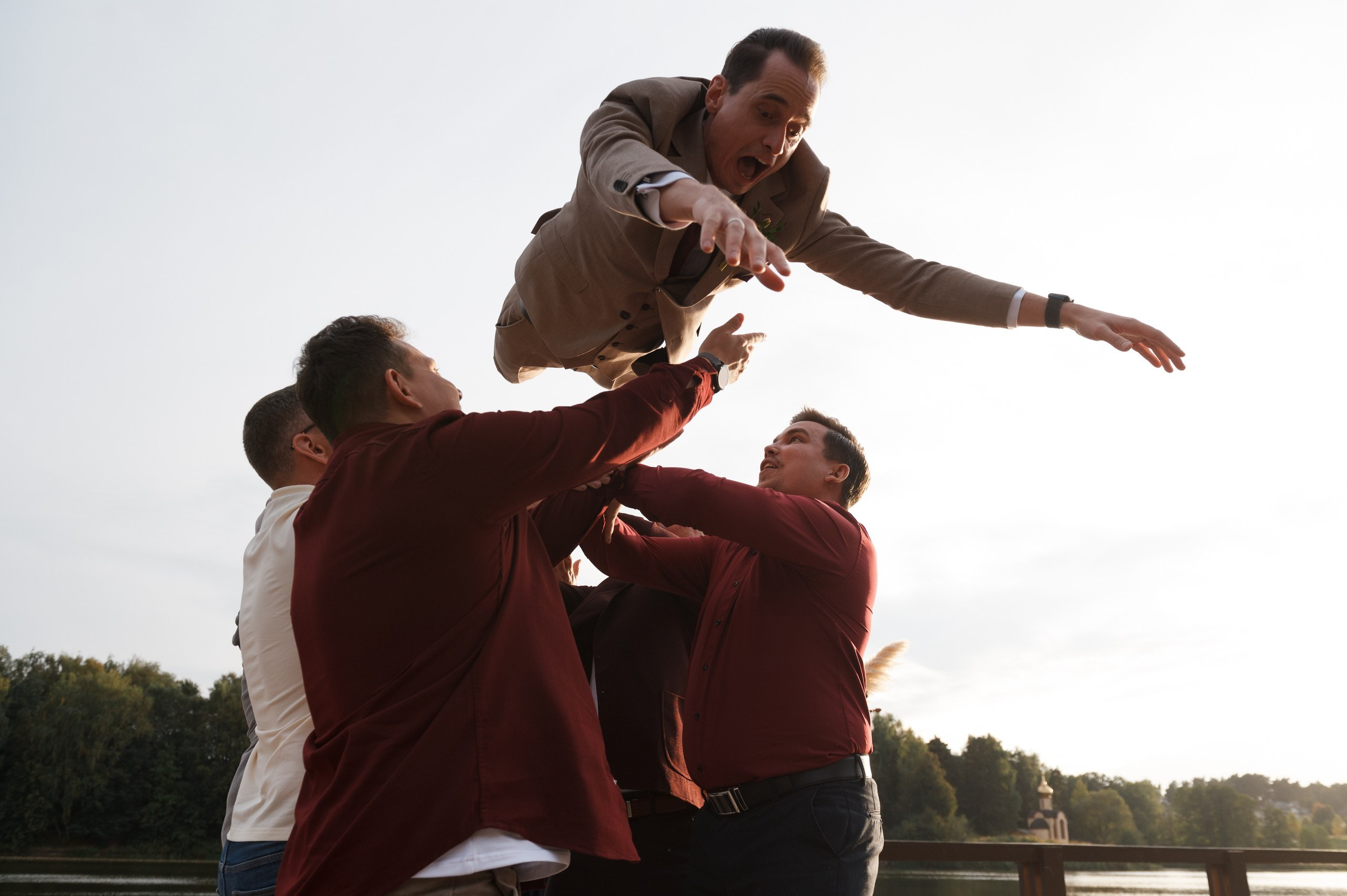 Организация свадьбы, корпоратива, юбилея на веранде в Якушево. Банкетный зал Веранда в Якушево у озера для свадеб, юбилеев, корпоративов. Официальный сайт