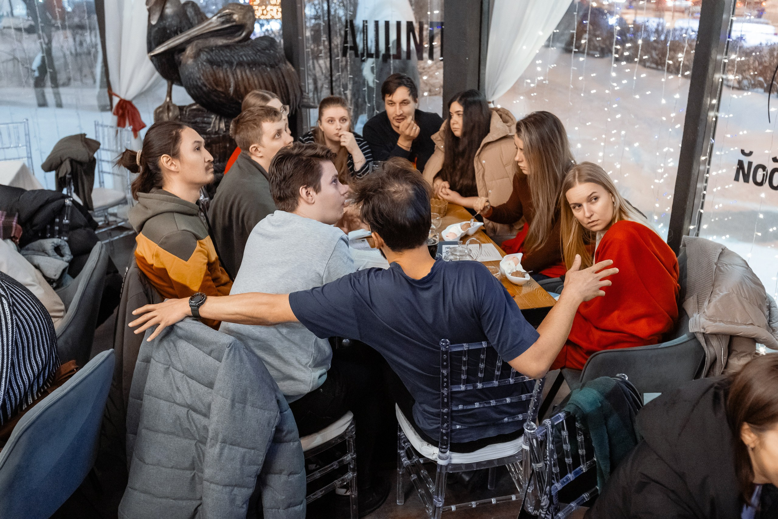 Фото с репортажной съемки квиза ЛИГА ИНДИГО. Фотограф в Санкт-Петербурге — Сергей Петров