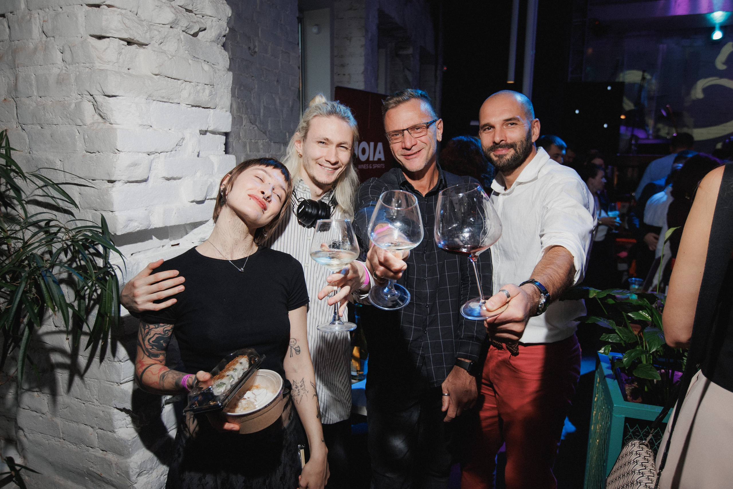 ВИННЫЙ ФЕСТИВАЛЬ. СВОИ. ФОТООТЧЕТЫ-СОБЫТИЯ-МЕСТА