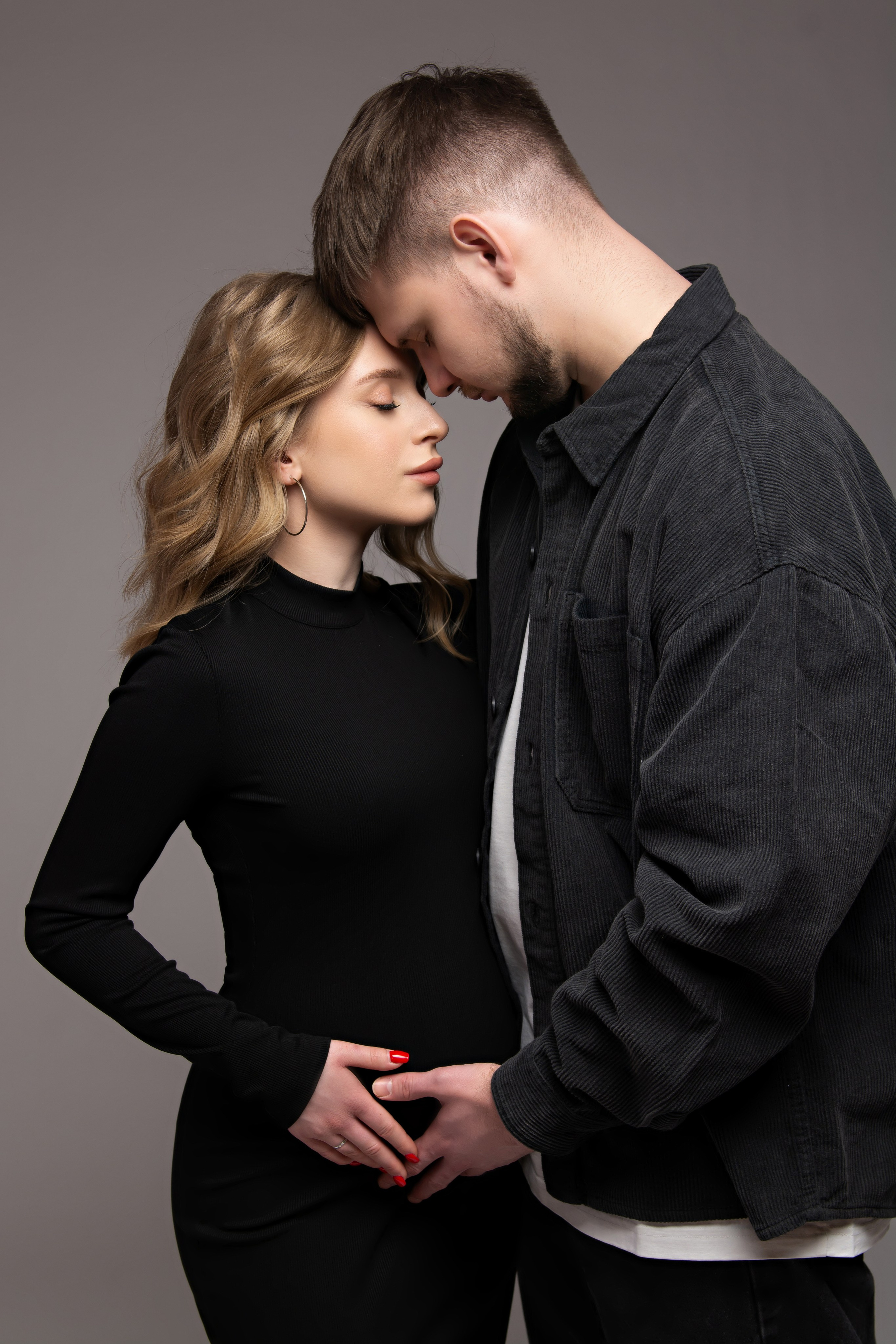Виктория и Александр. Съемка в стиле минимализма в студии на 15 парковой улице. Фотосессия беременности — Крылова Натали — Москва
