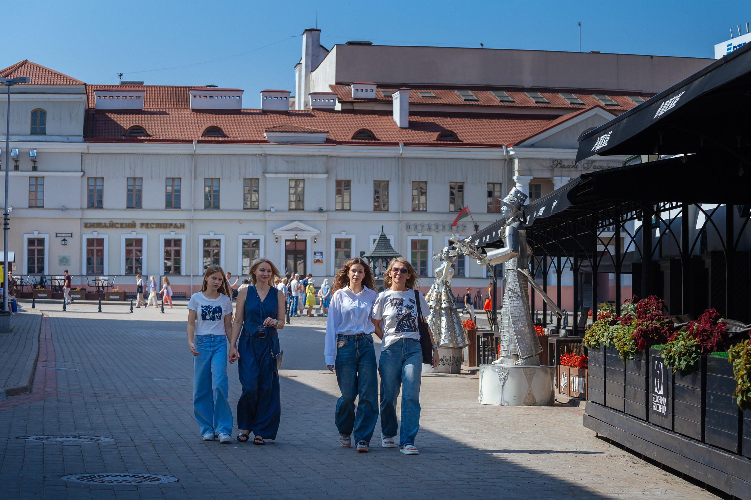Фотопрогулка-экскурсия по историческому центру Минска. Фотограф в Минске Екатерина Тузова