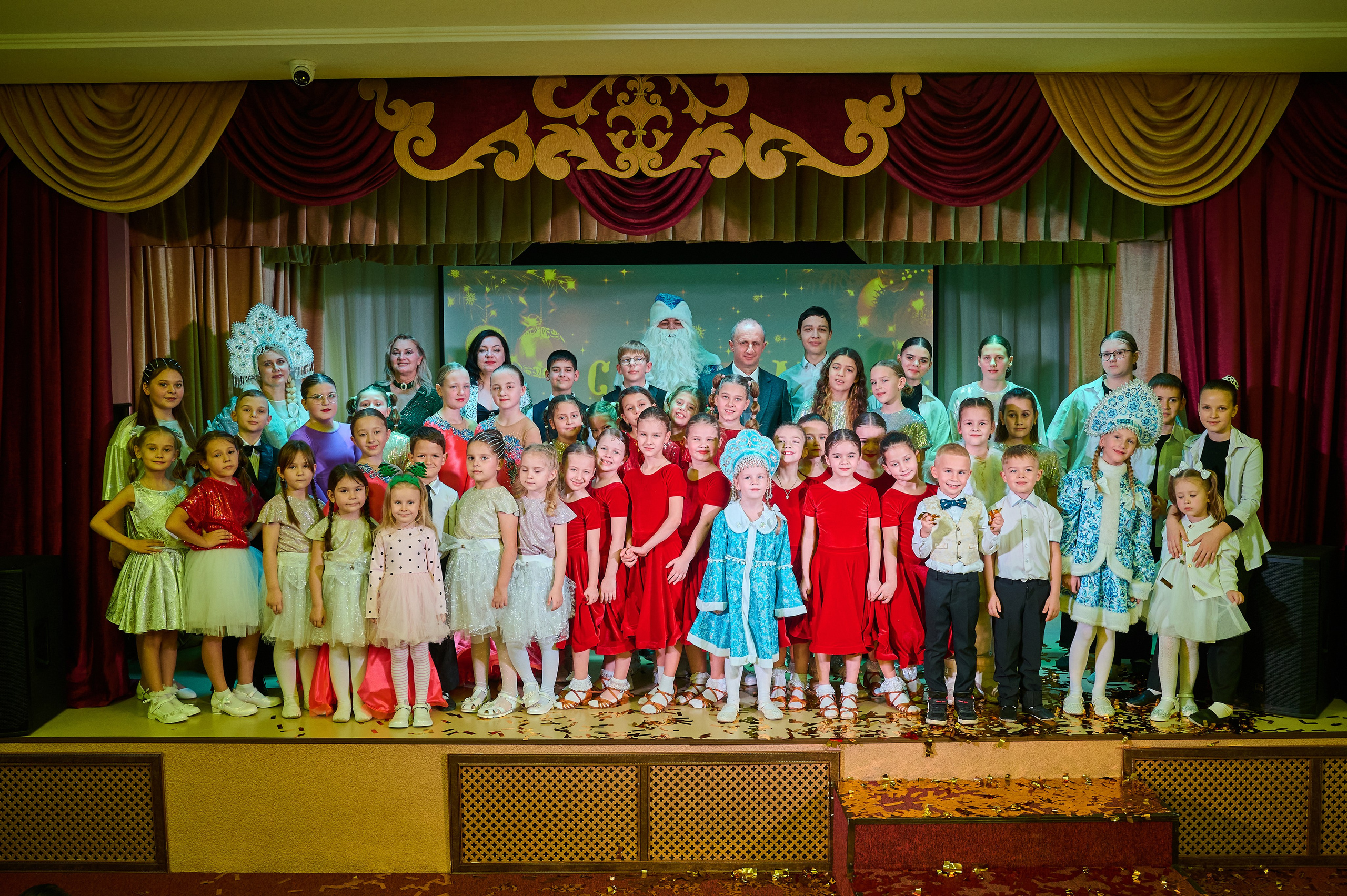 НГ ДК Виноградный. Жизнь курорта Кабардинка в фотографиях