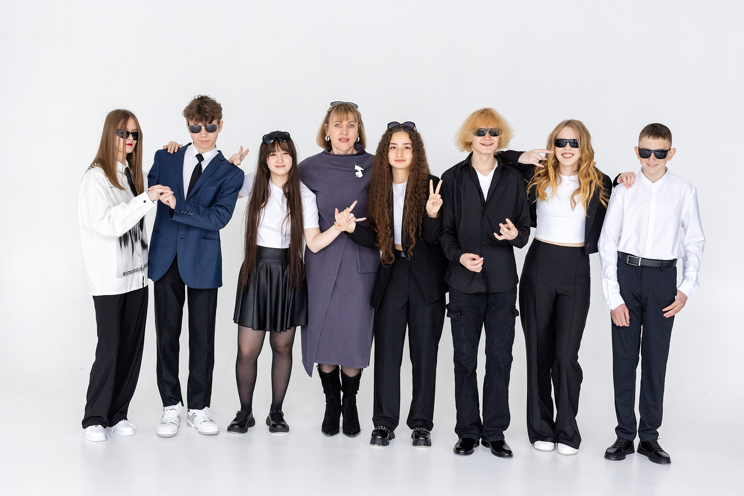 69 Школа, 9 класс. Стильный выпускной альбом Владивосток фотограф Вероника Мигачева