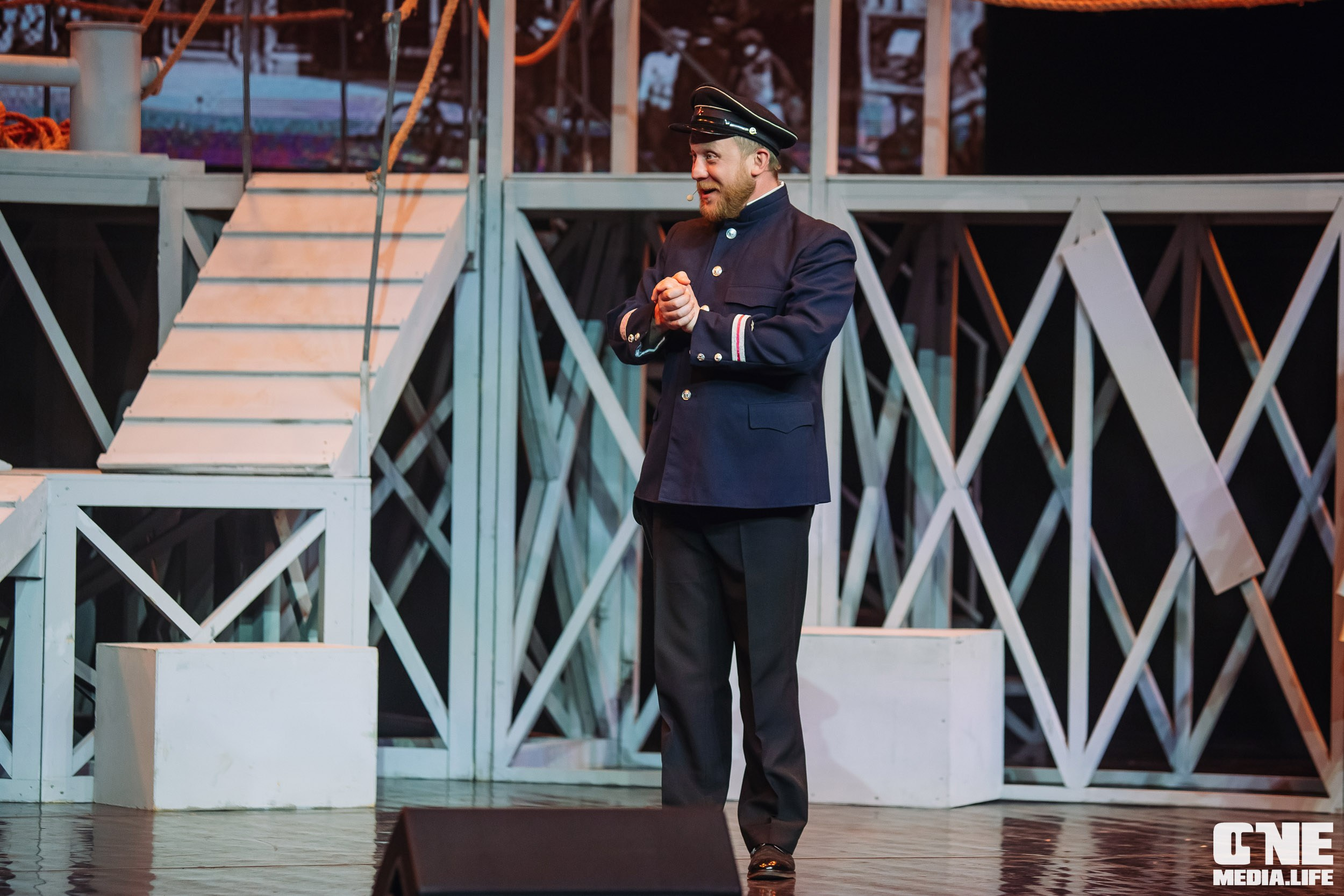 Фоторепортаж из Янтарь Холла. One Media Life: фоторепортажи, фотоотчеты с мероприятий и заведений