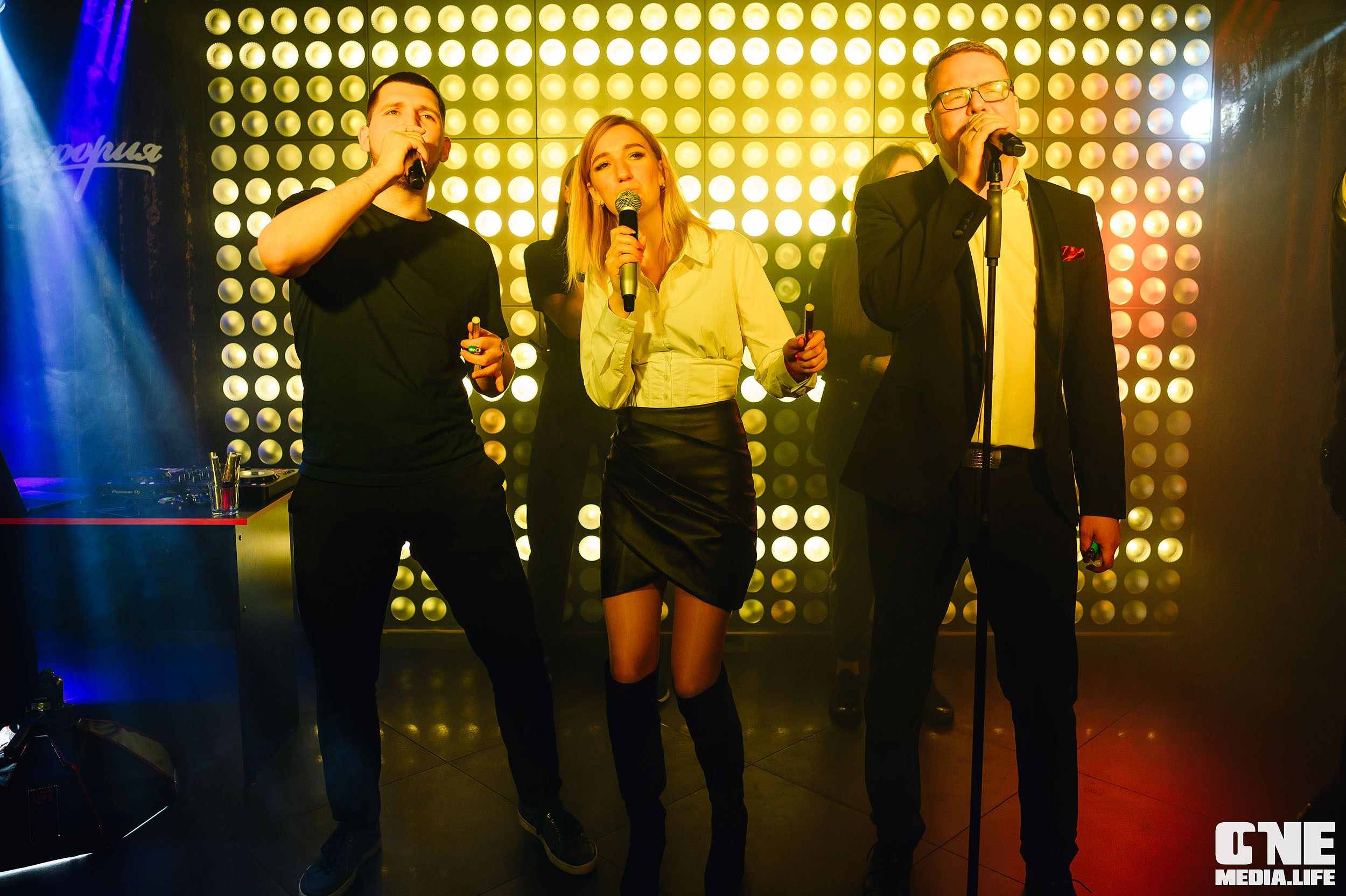 Фотоотчет из караоке-клуба Эйфория. One Media Life: фоторепортажи, фотоотчеты с мероприятий и заведений