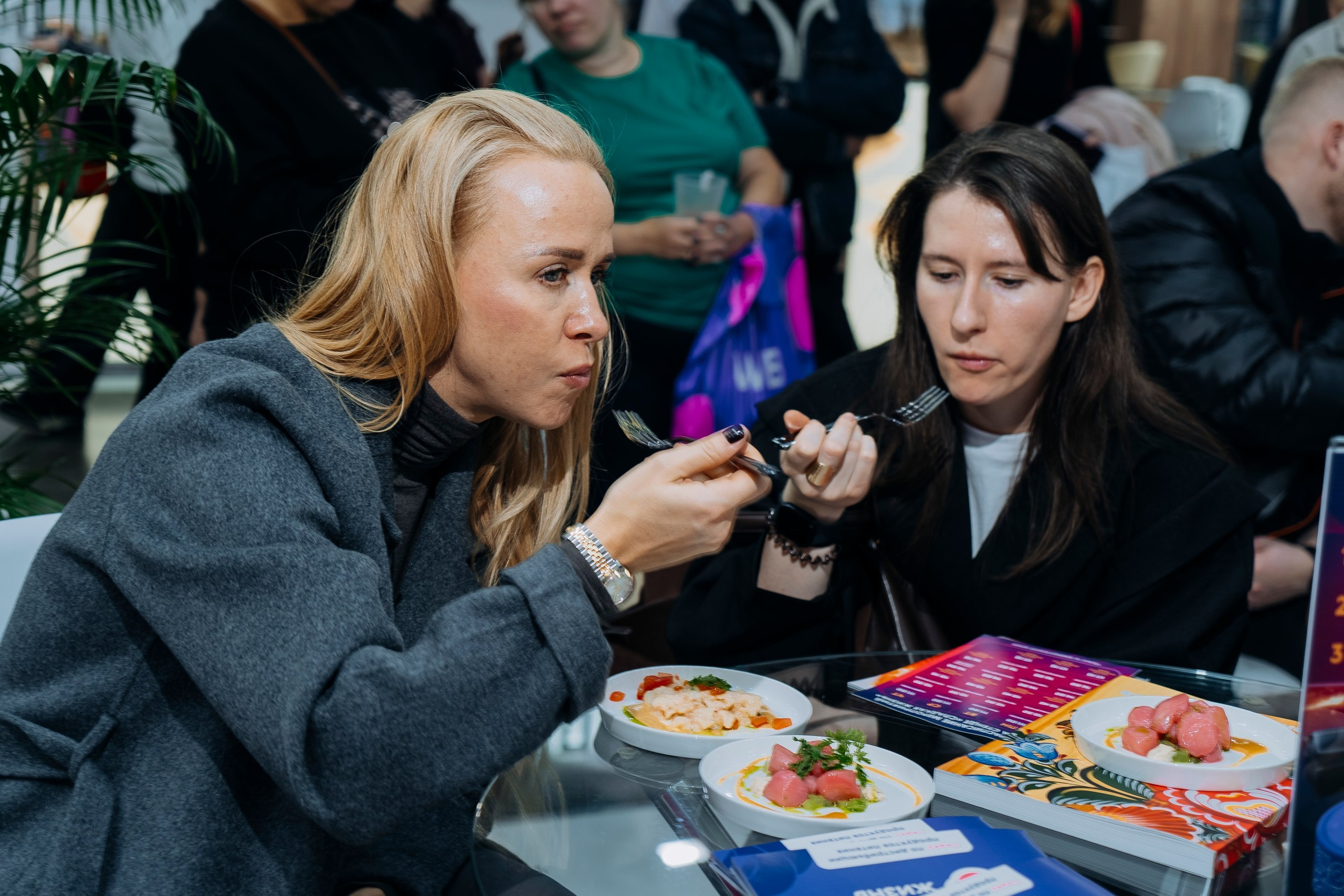 «Сладкая жизнь» на Продэкспо 2025: взгляд фотографа. Профессиональный репортажный фотограф в Москве Владимир Глаголев