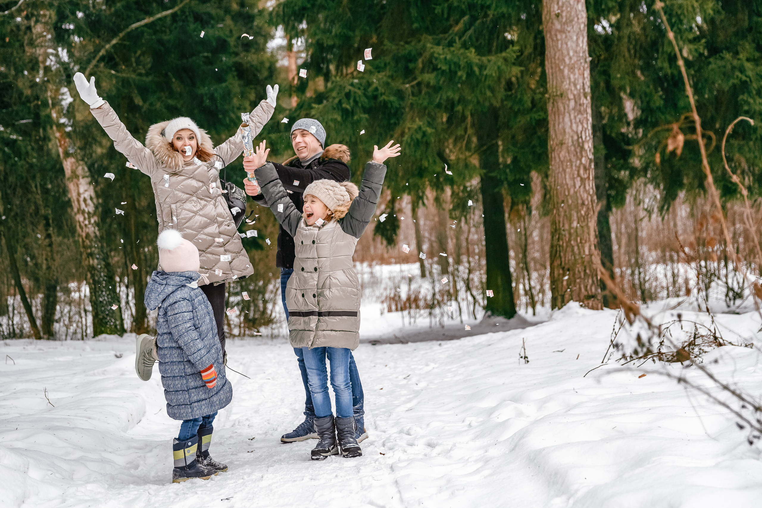 Семейная фотосессия зимой на природе