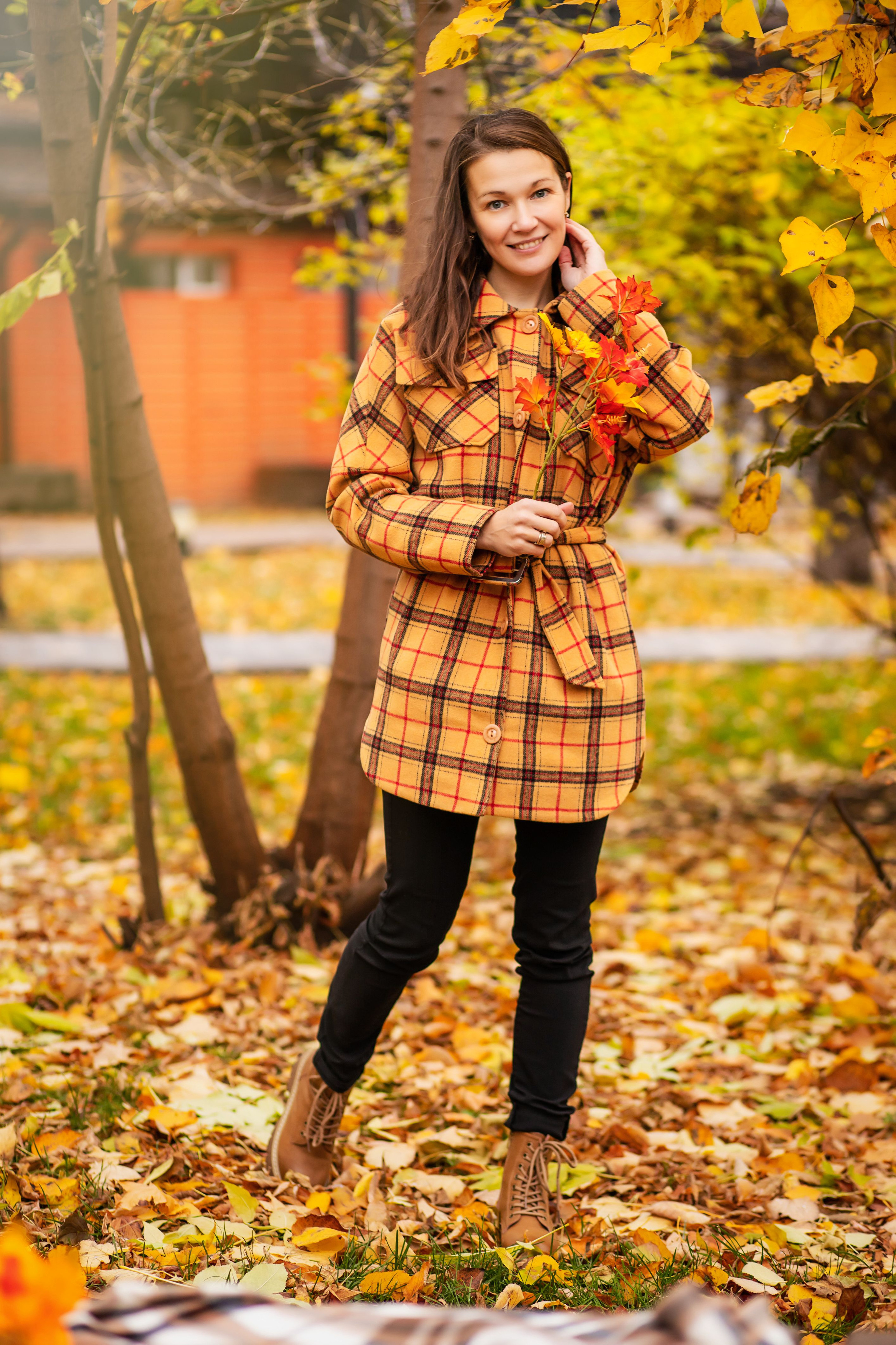 Осенняя фотосессия для очень красивой девушки, подбор образа для съемки