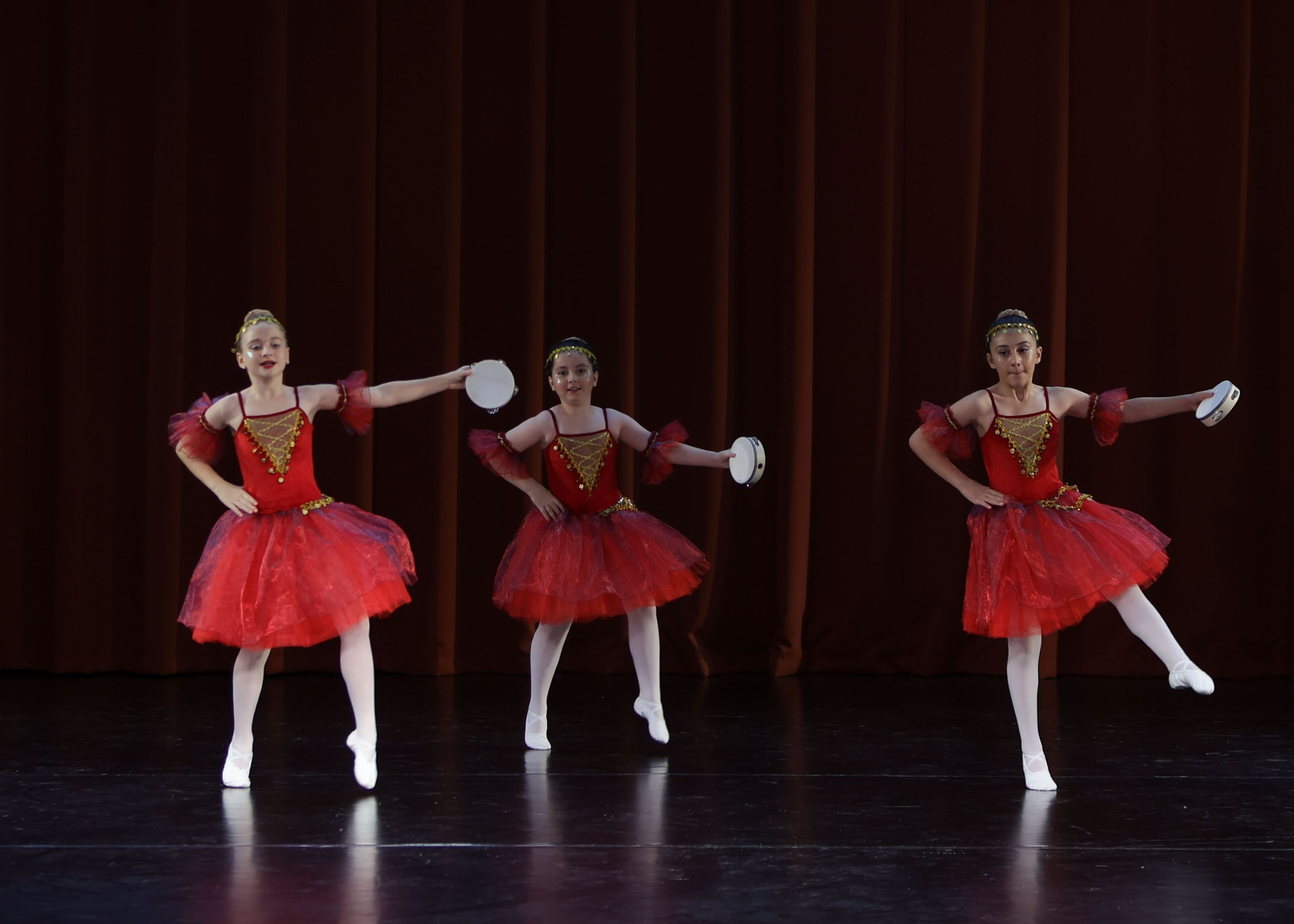 Фестиваль хореографического искусства «КУБОК ЛЕГЕНДЫ — 2025». Выпускные альбомы и школьный фотограф в Подольске, Троицке, Щербинке, Москве и Московской области