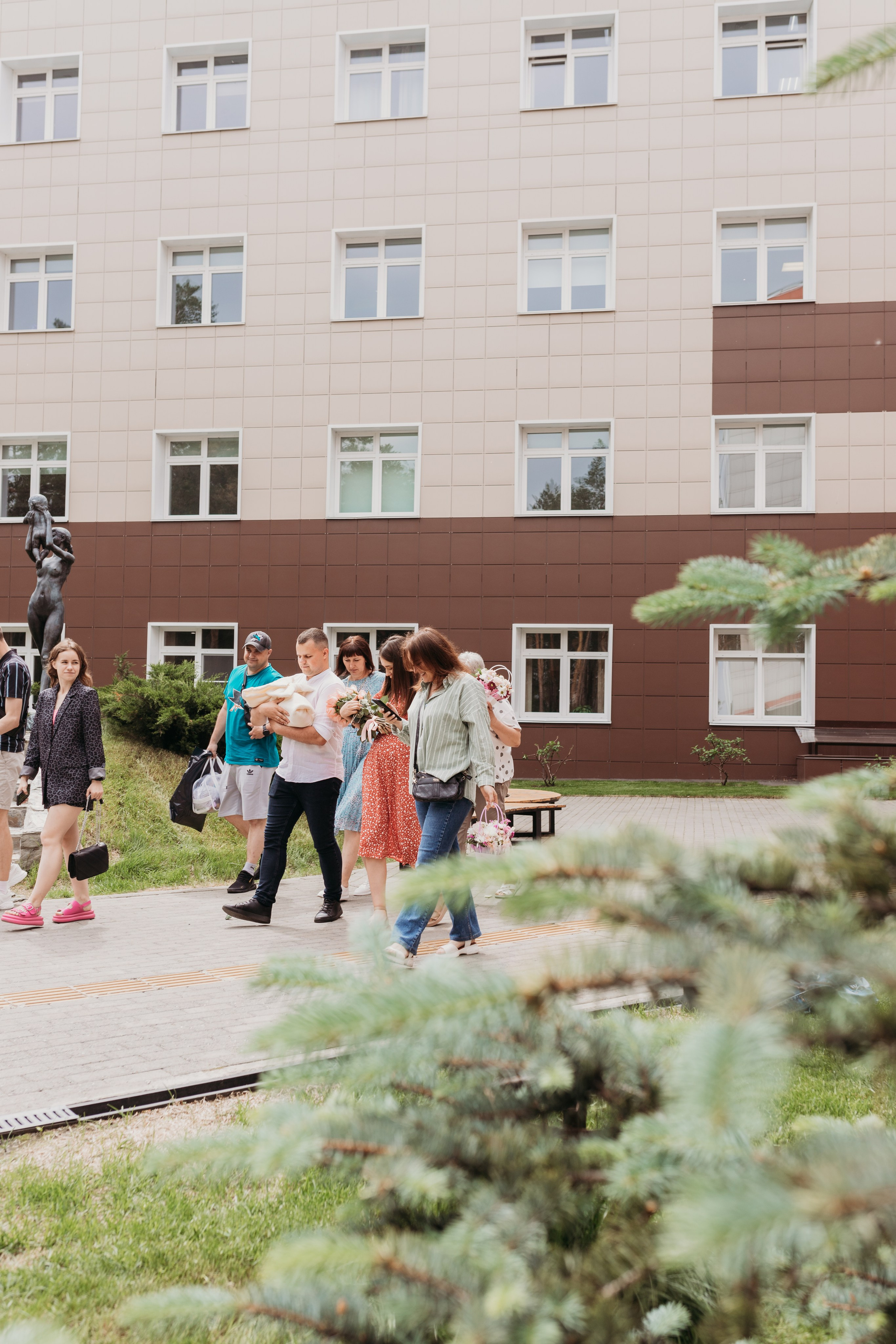 Фотосъемка выписки. Фотограф новорожденных в г. Барнаул Ренпенинг Катерина