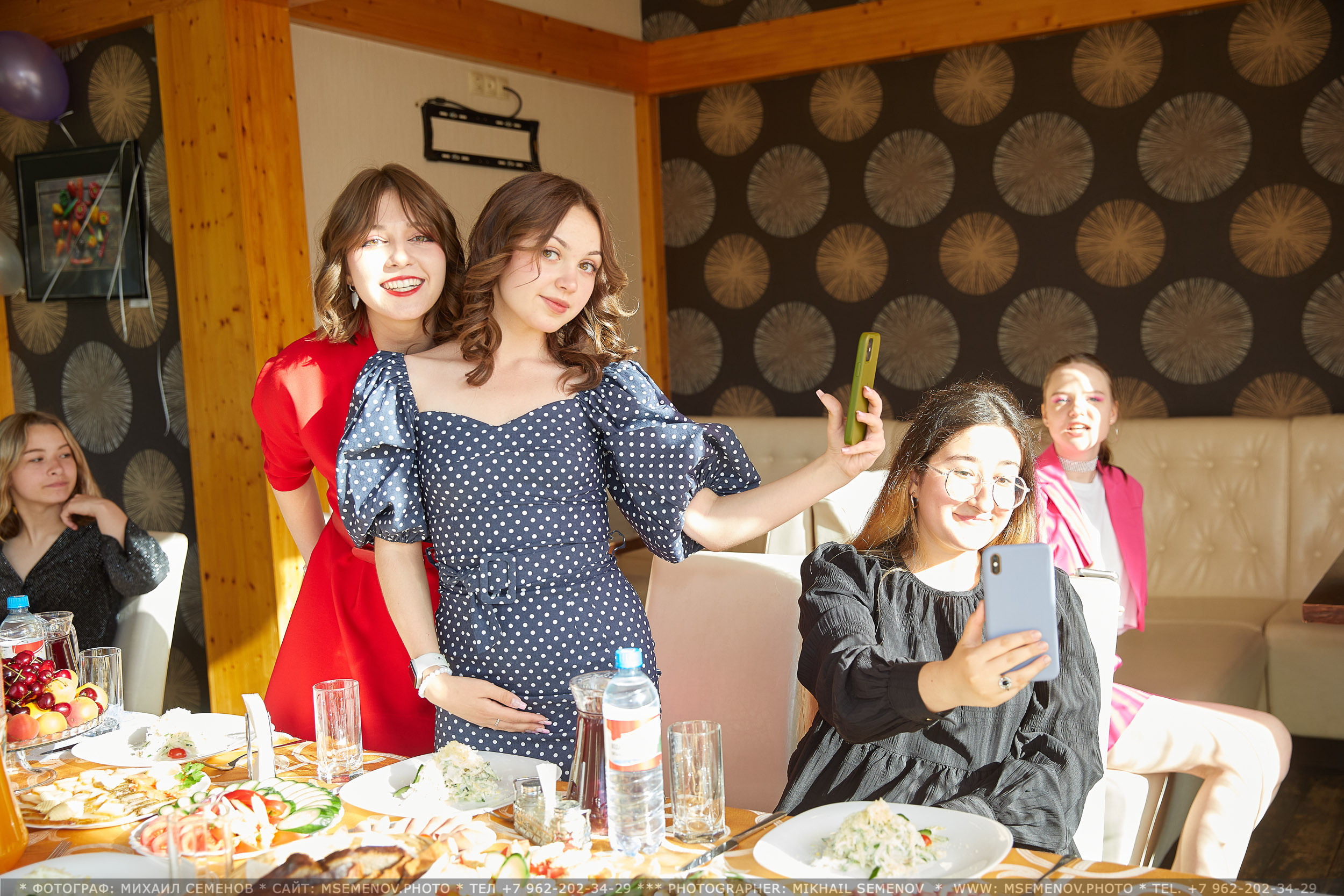 Выпускной. Photographer for business Mikhail Semenov. Aqua photo studio, photo school