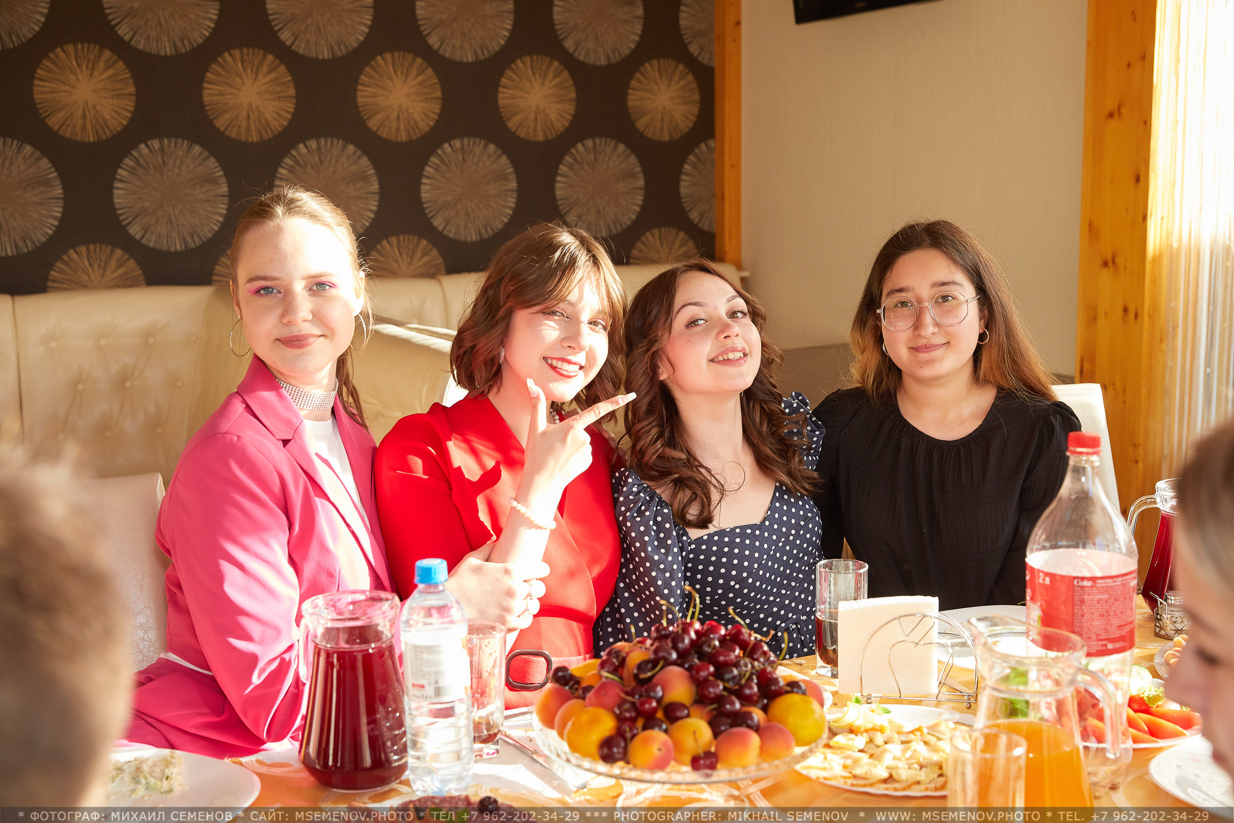 Выпускной. Photographer for business Mikhail Semenov. Aqua photo studio, photo school