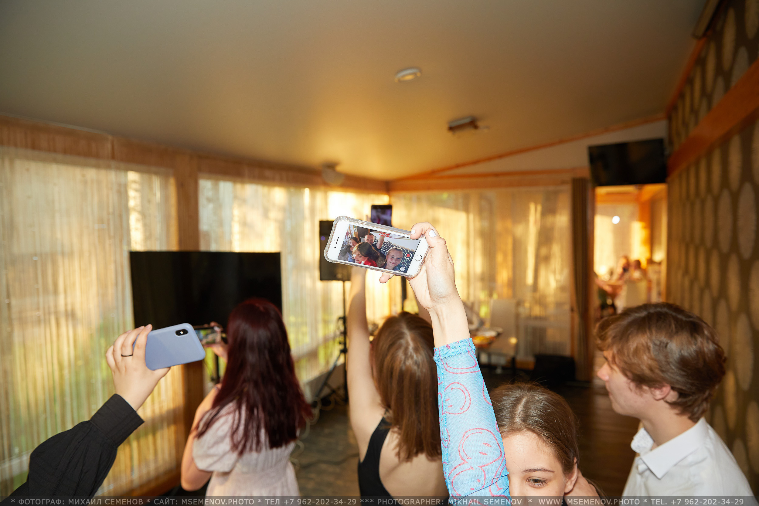 Выпускной. Photographer for business Mikhail Semenov. Aqua photo studio, photo school