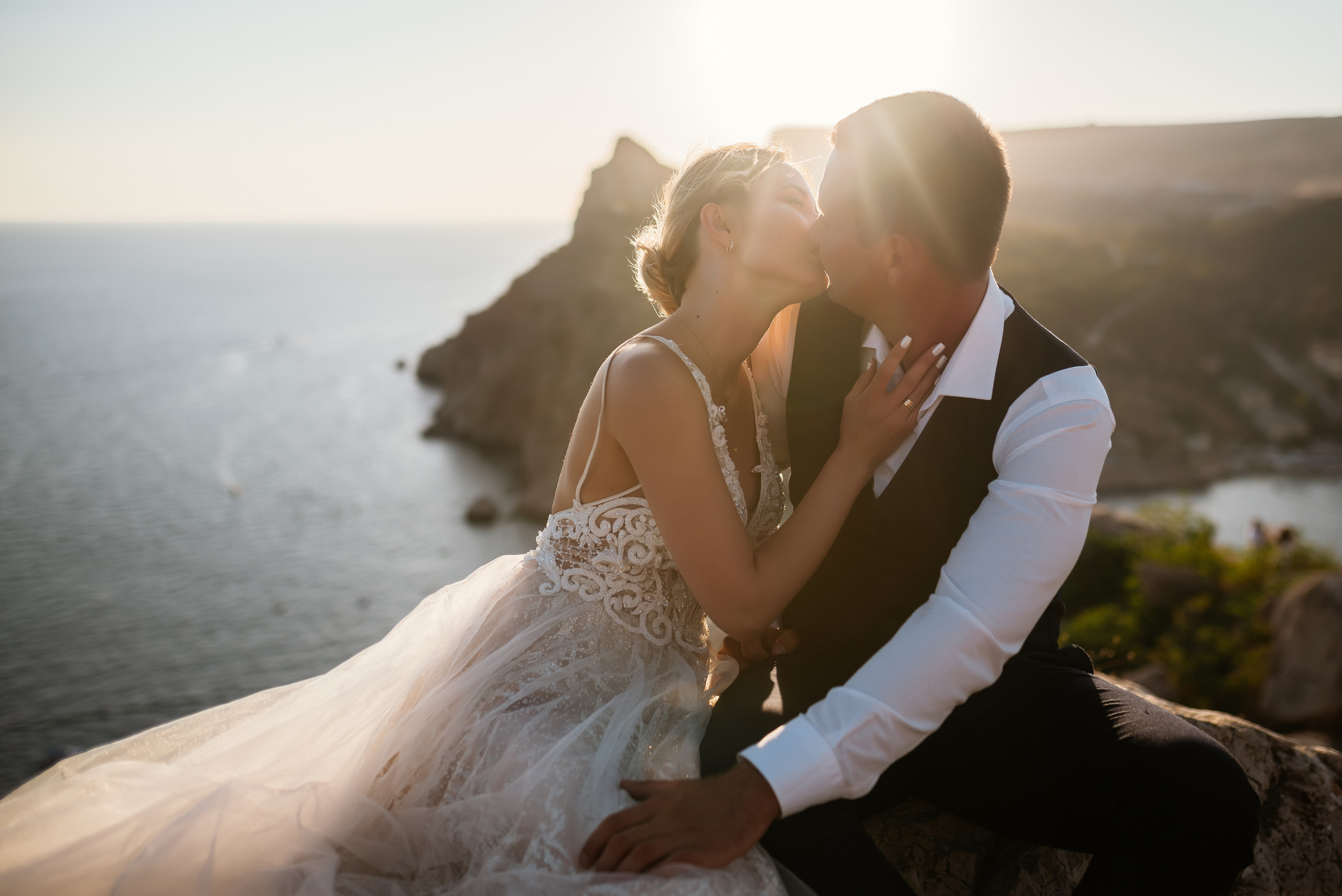 Невероятно красивая свадебная фотосессия в Крыму в Балаклаве. Свадебный и семейный фотограф в Симферополе Дарья Маркова