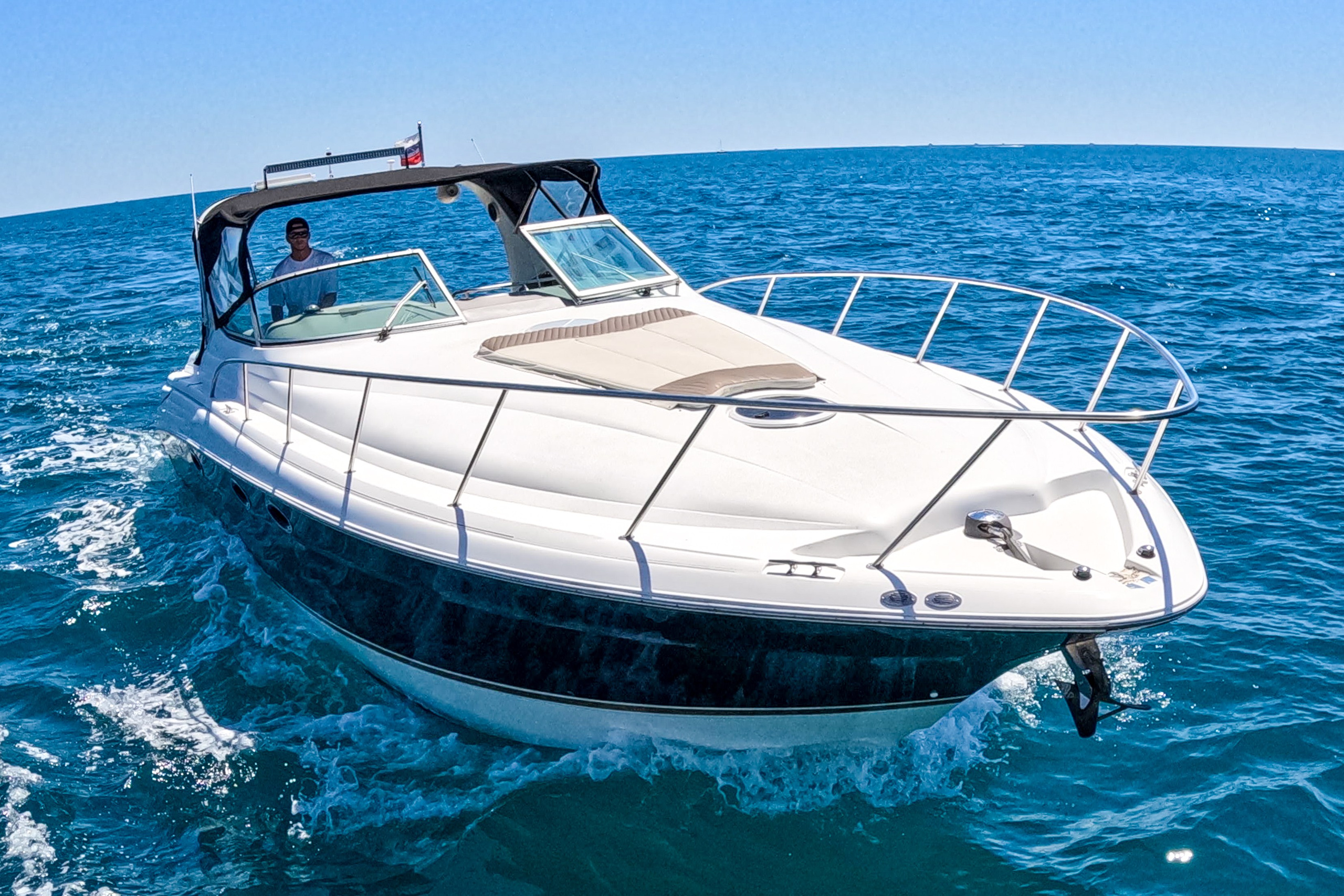 Катер Киви Аренда Яхты в Сочи Яхтанаморе YACHTNAMORE YACHTANAMORE