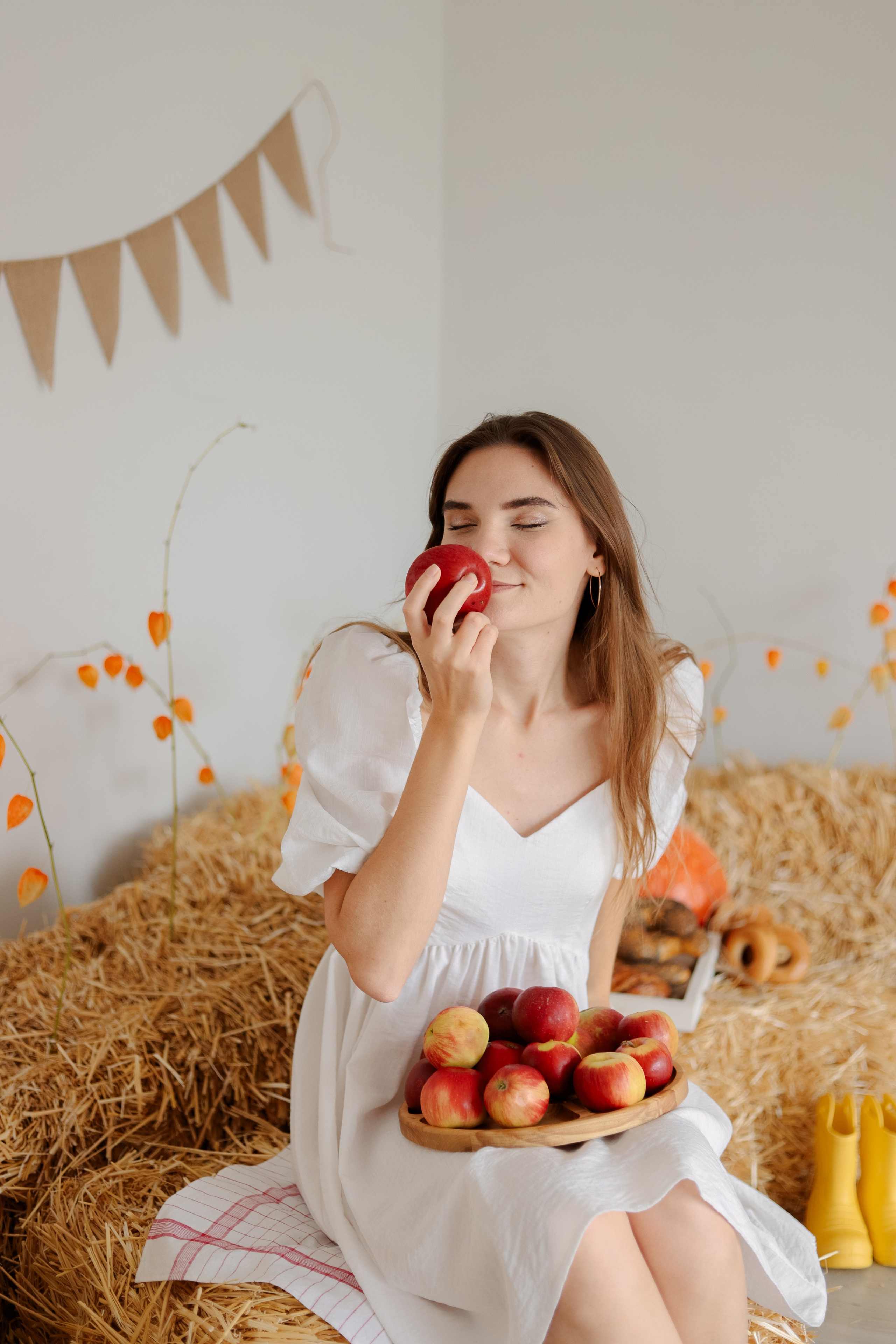 Фотодень в зале «Caramel» в осенних декорациях. Фотостудия LIGHT в Люберцах