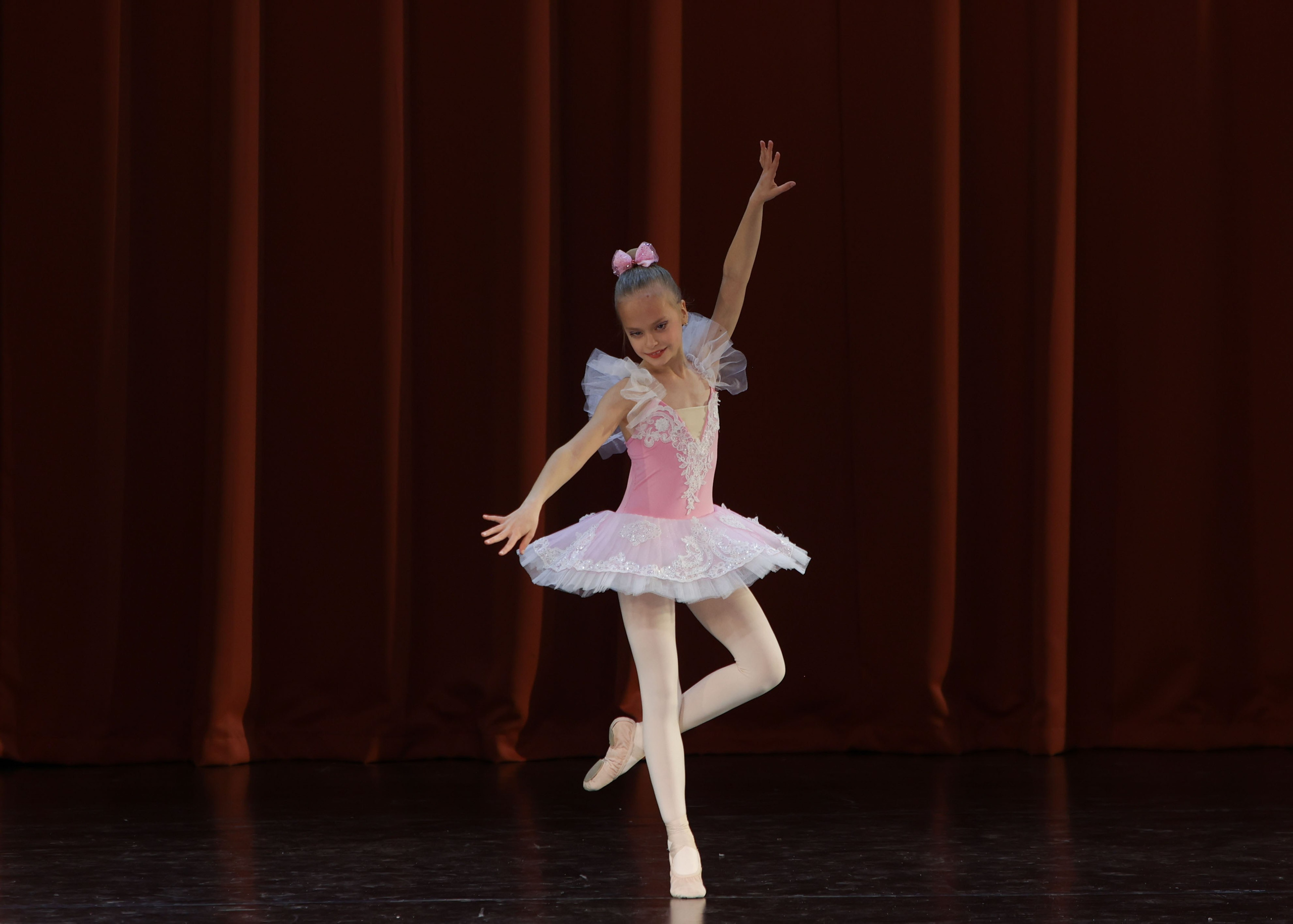 Фестиваль хореографического искусства «КУБОК ЛЕГЕНДЫ — 2025». Выпускные альбомы и школьный фотограф в Подольске, Троицке, Щербинке, Москве и Московской области