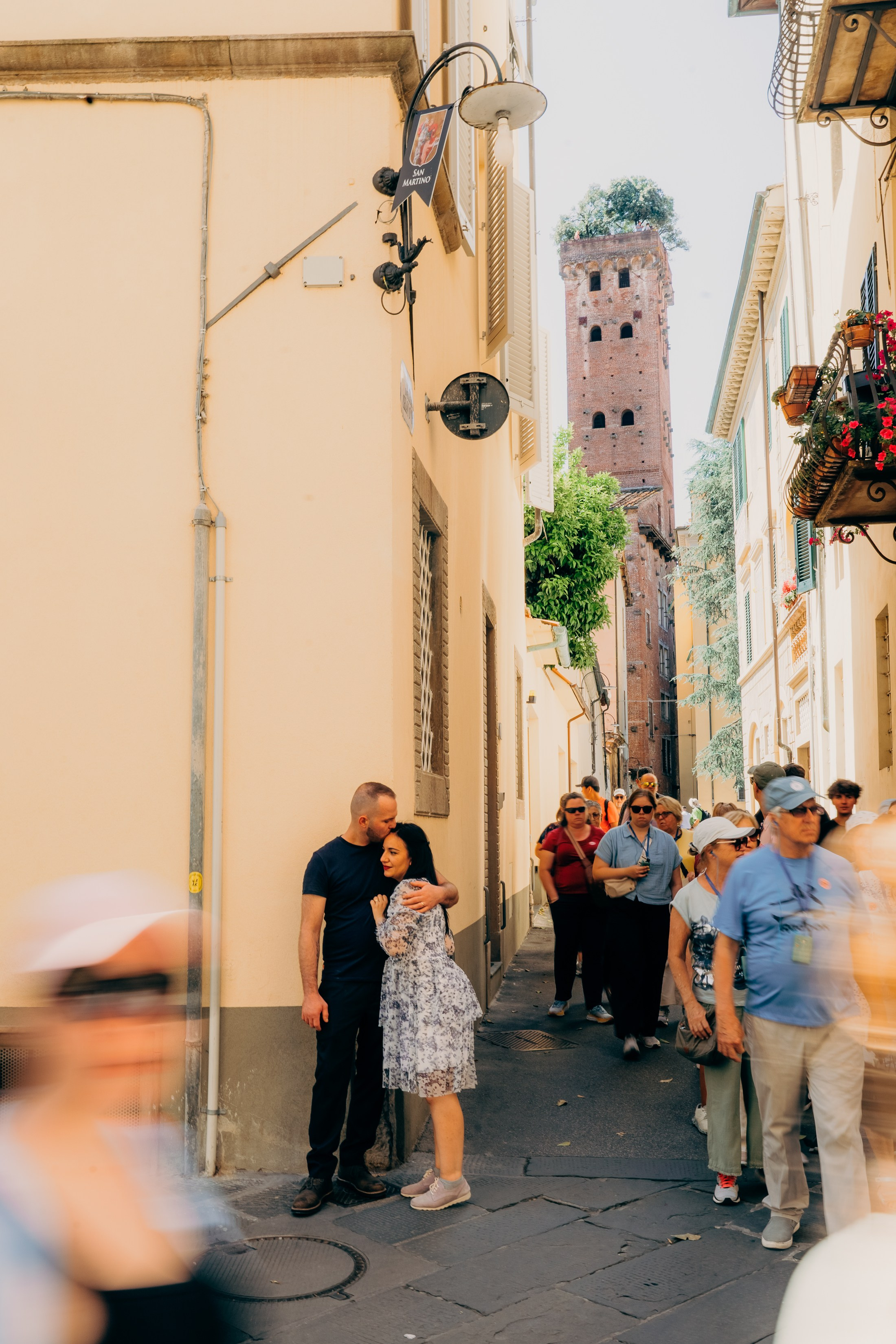 Fotografia Love Story a Lucca, Toscana). Family Lifestyle Photographer in Lucca, Italia